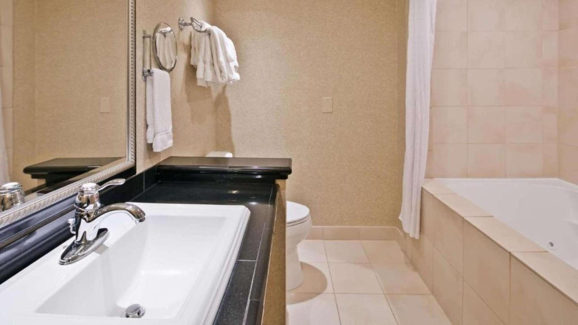 Best Western Plus Puyallup Hotel photo 34