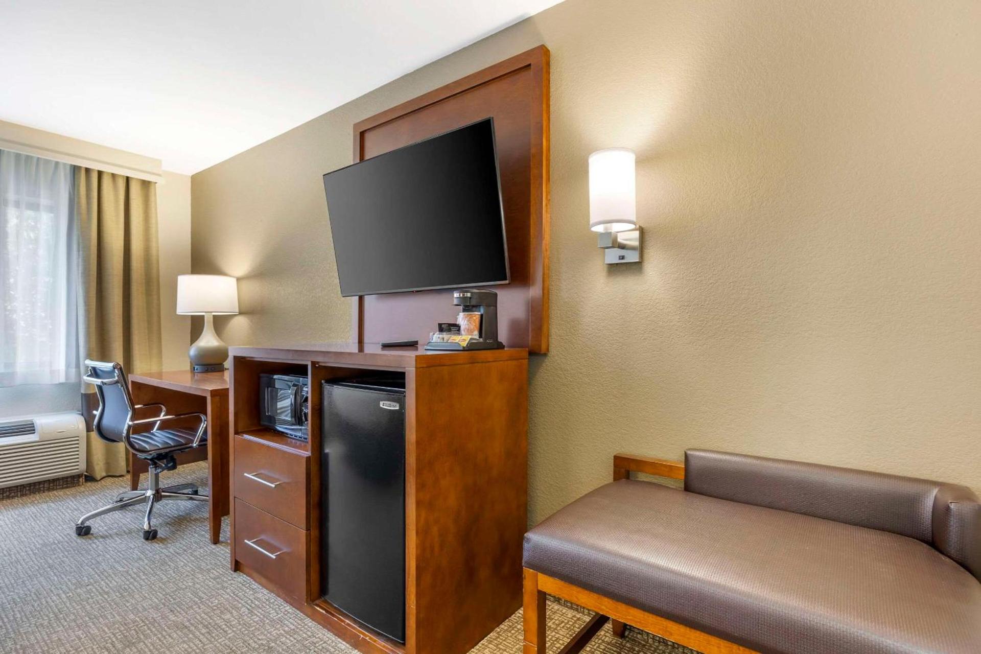 Comfort Inn South - Springfield photo 12