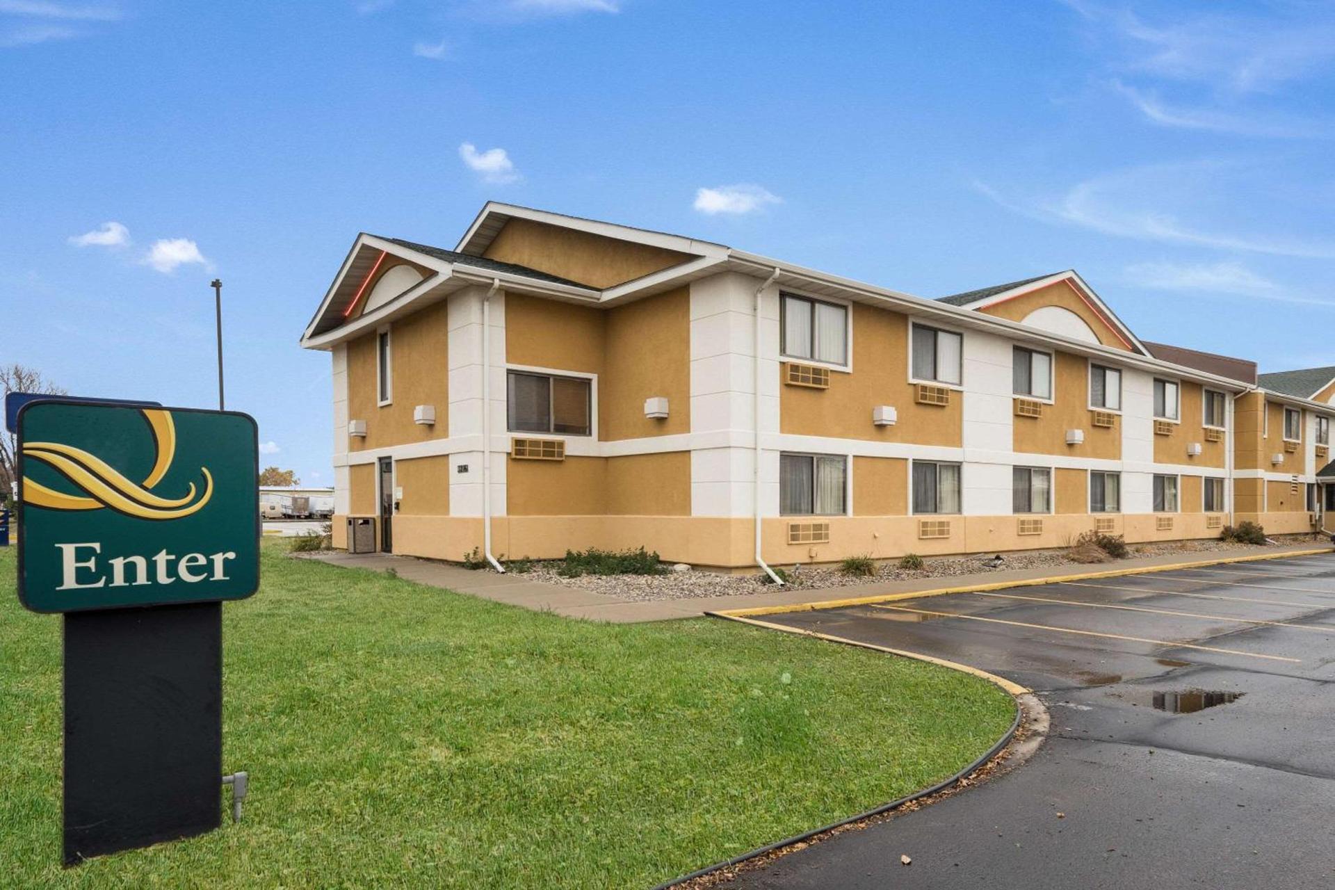 Quality Inn & Suites Sioux Falls South photo 1