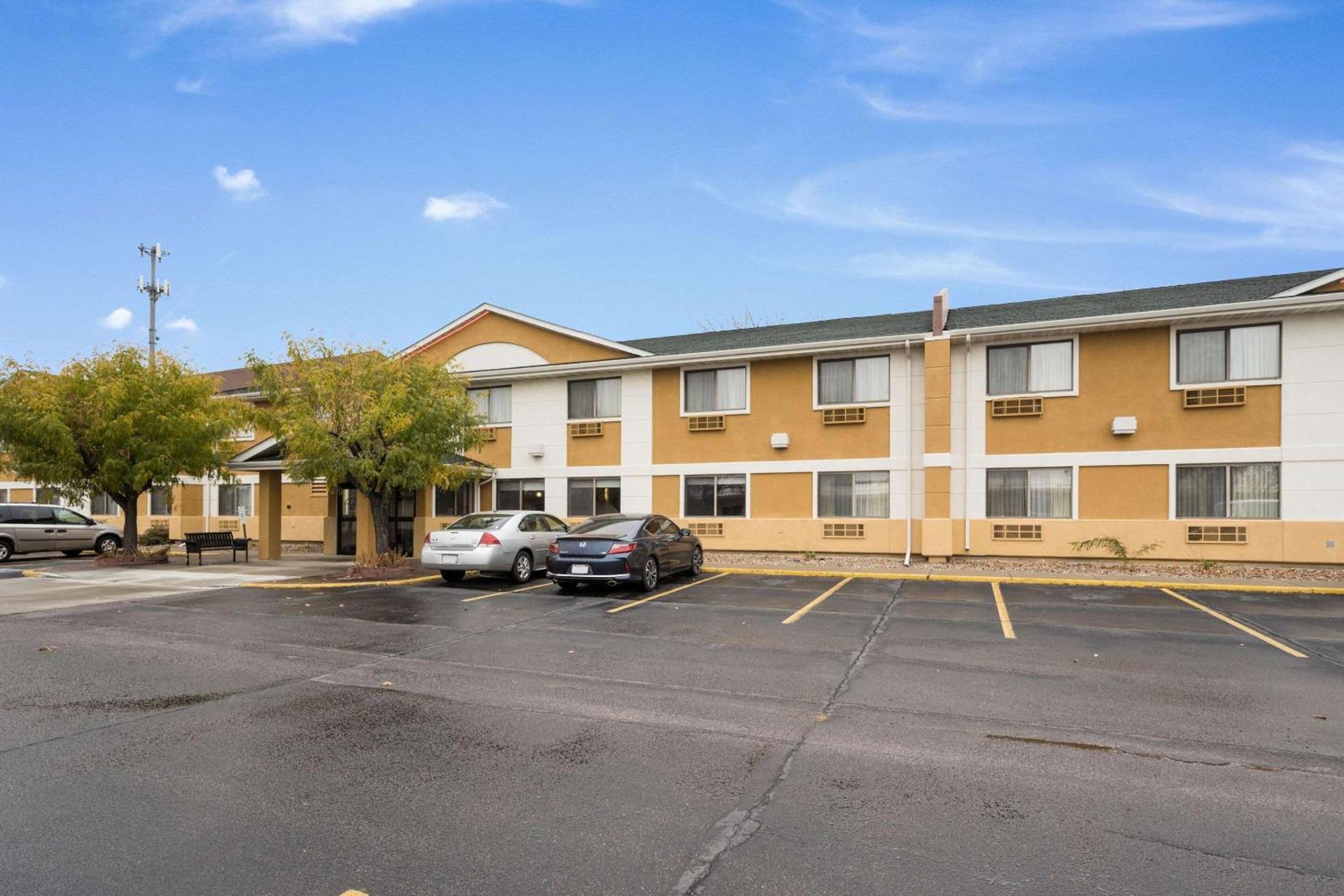 Quality Inn & Suites Sioux Falls South photo 2