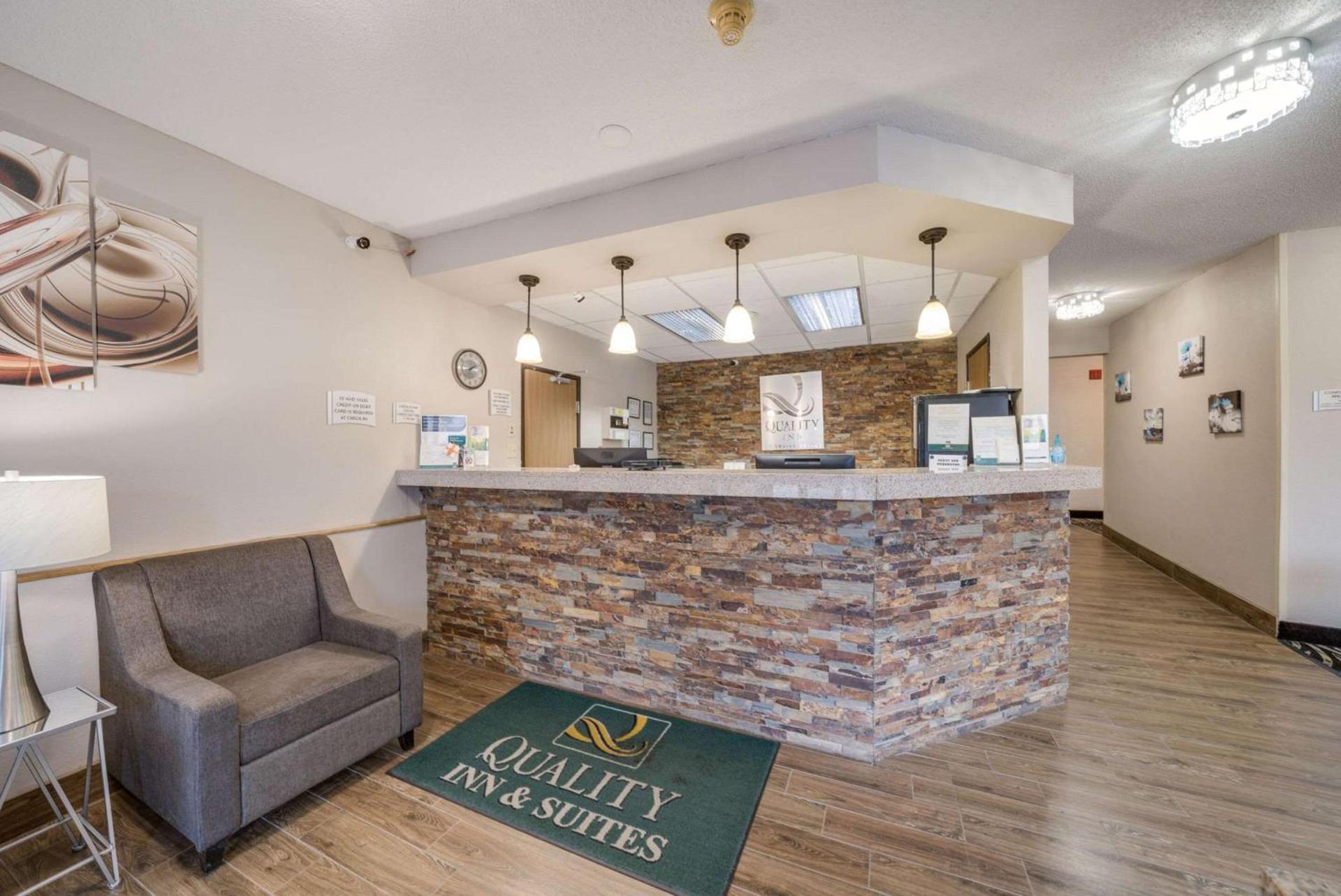 Quality Inn & Suites Sioux Falls South photo 3