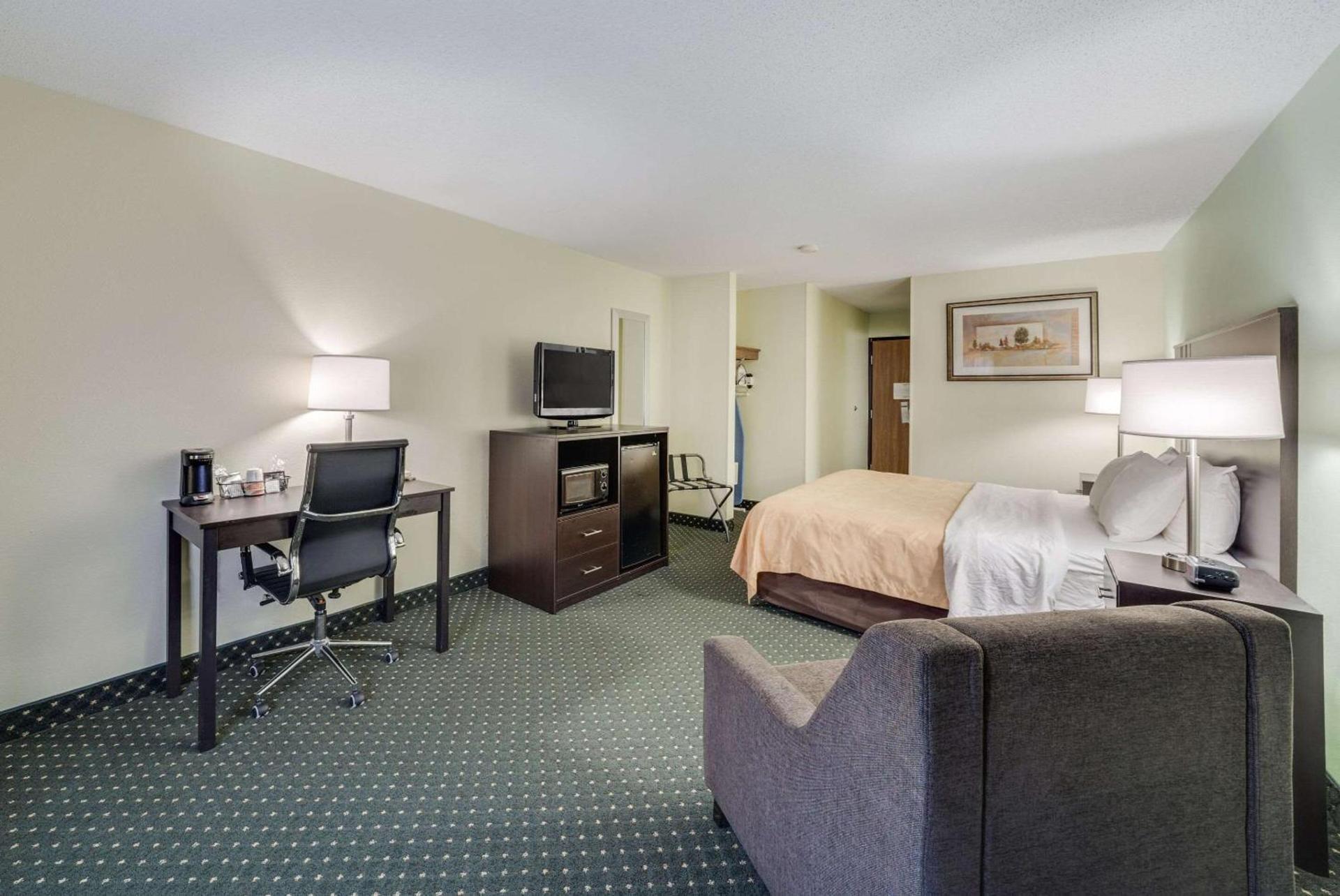 Quality Inn & Suites Sioux Falls South photo 7