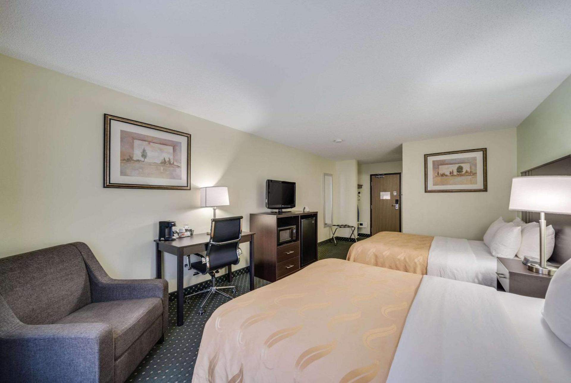 Quality Inn & Suites Sioux Falls South photo 12