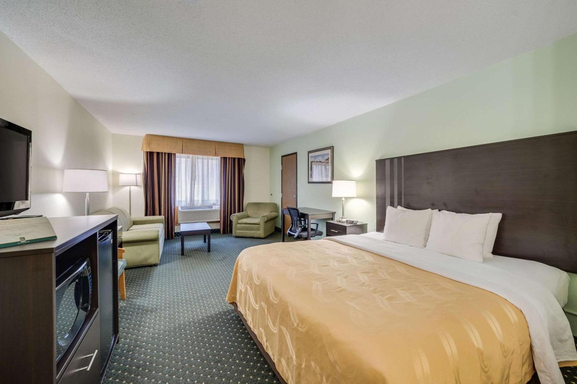 Quality Inn & Suites Sioux Falls South photo 17