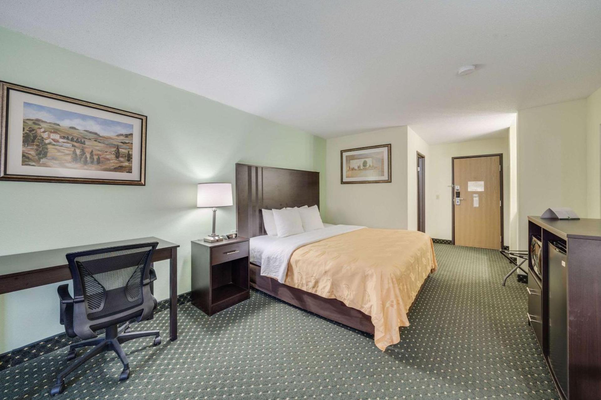 Quality Inn & Suites Sioux Falls South photo 31