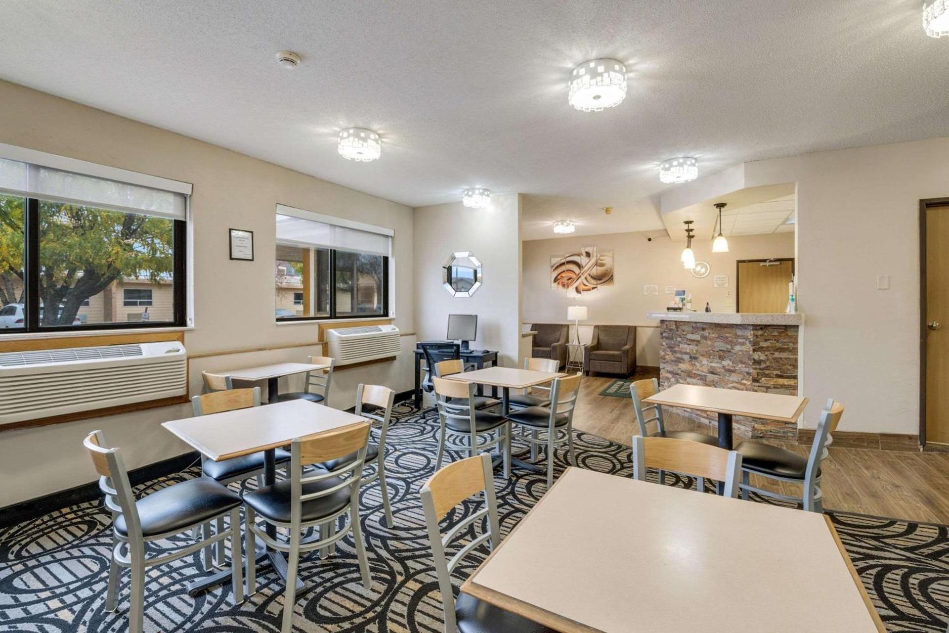 Quality Inn & Suites Sioux Falls South photo 25