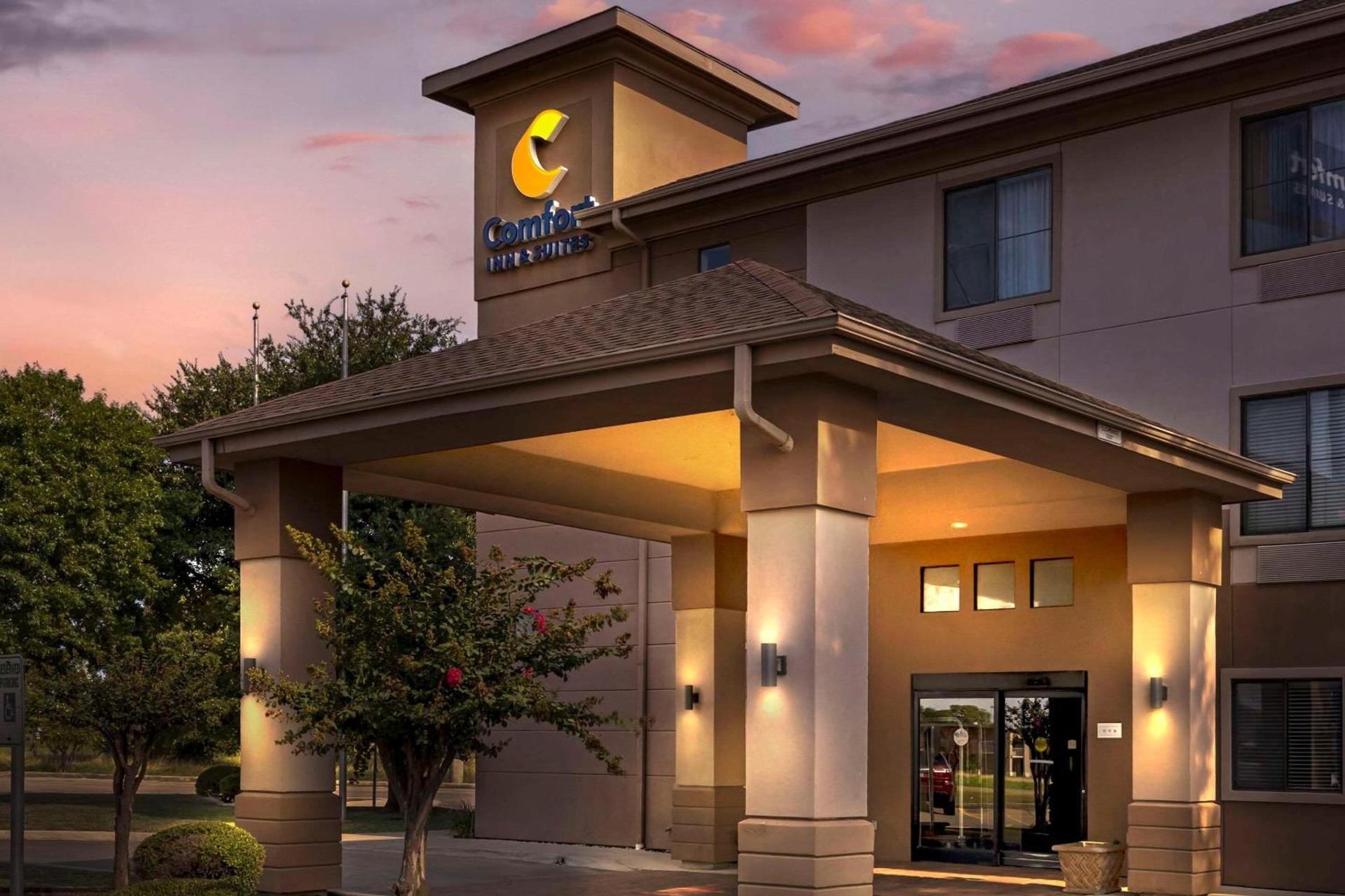 Comfort Inn & Suites Seguin photo 4