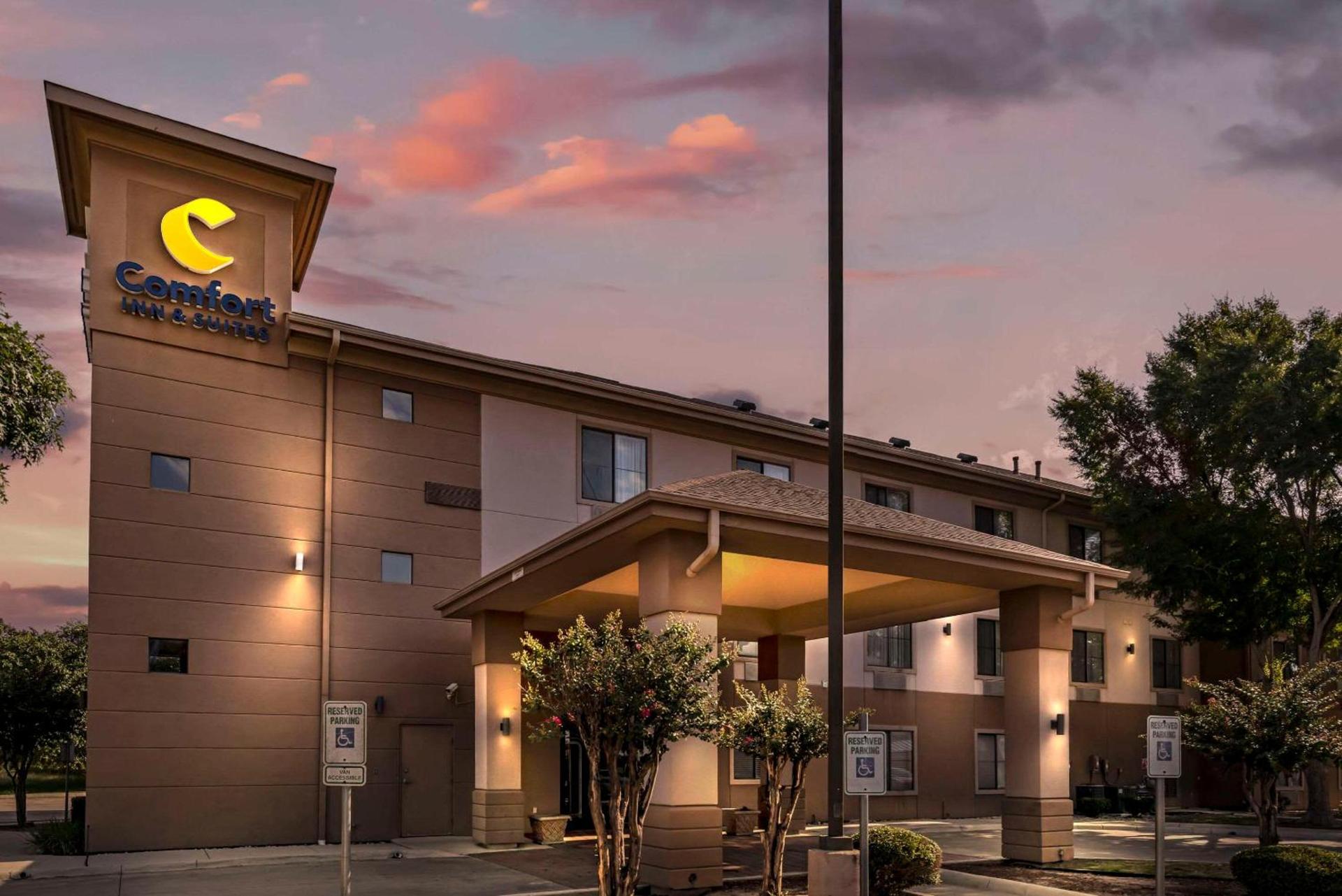 Comfort Inn & Suites Seguin photo 5