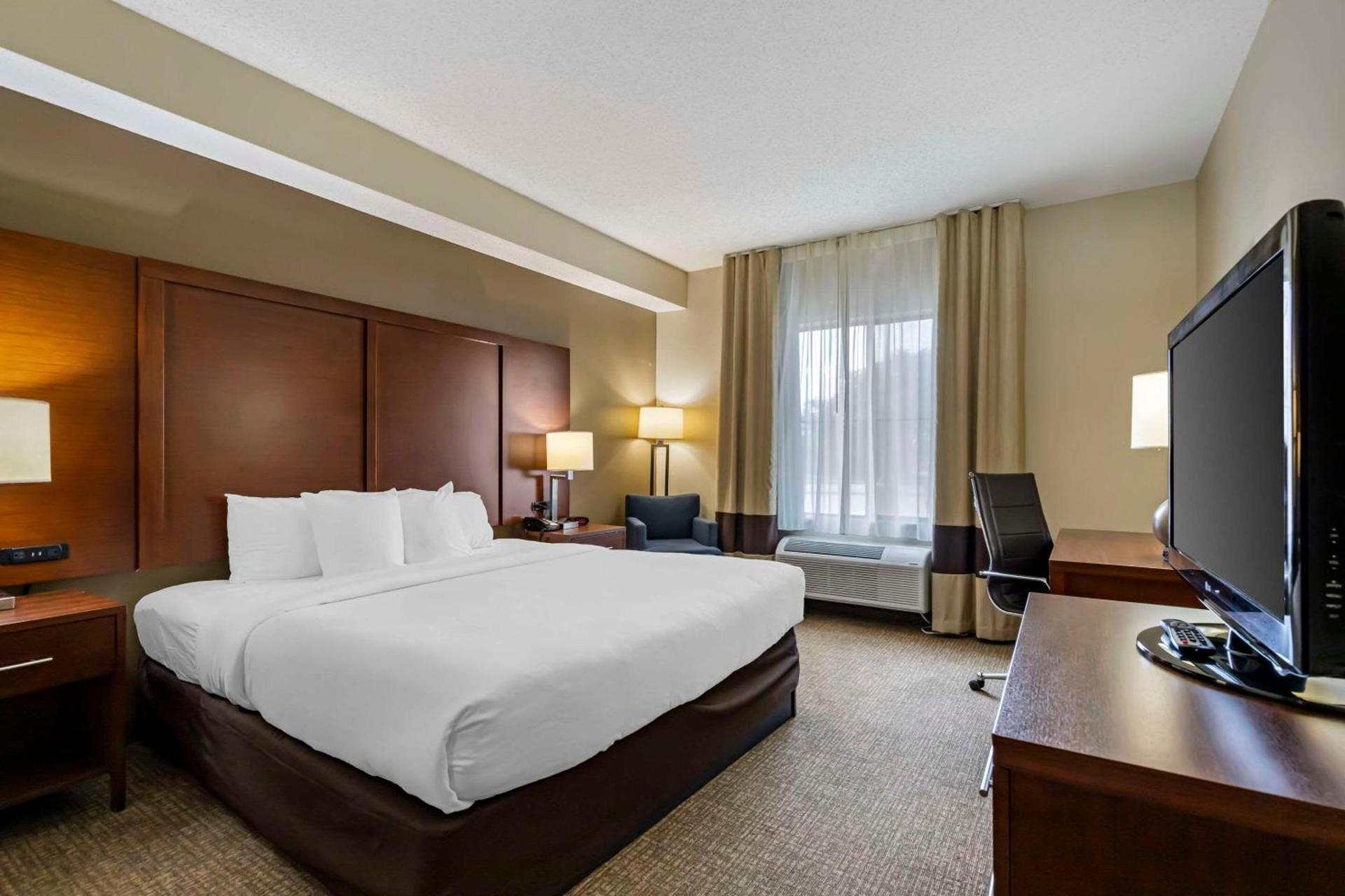 Comfort Inn & Suites Seguin photo 15