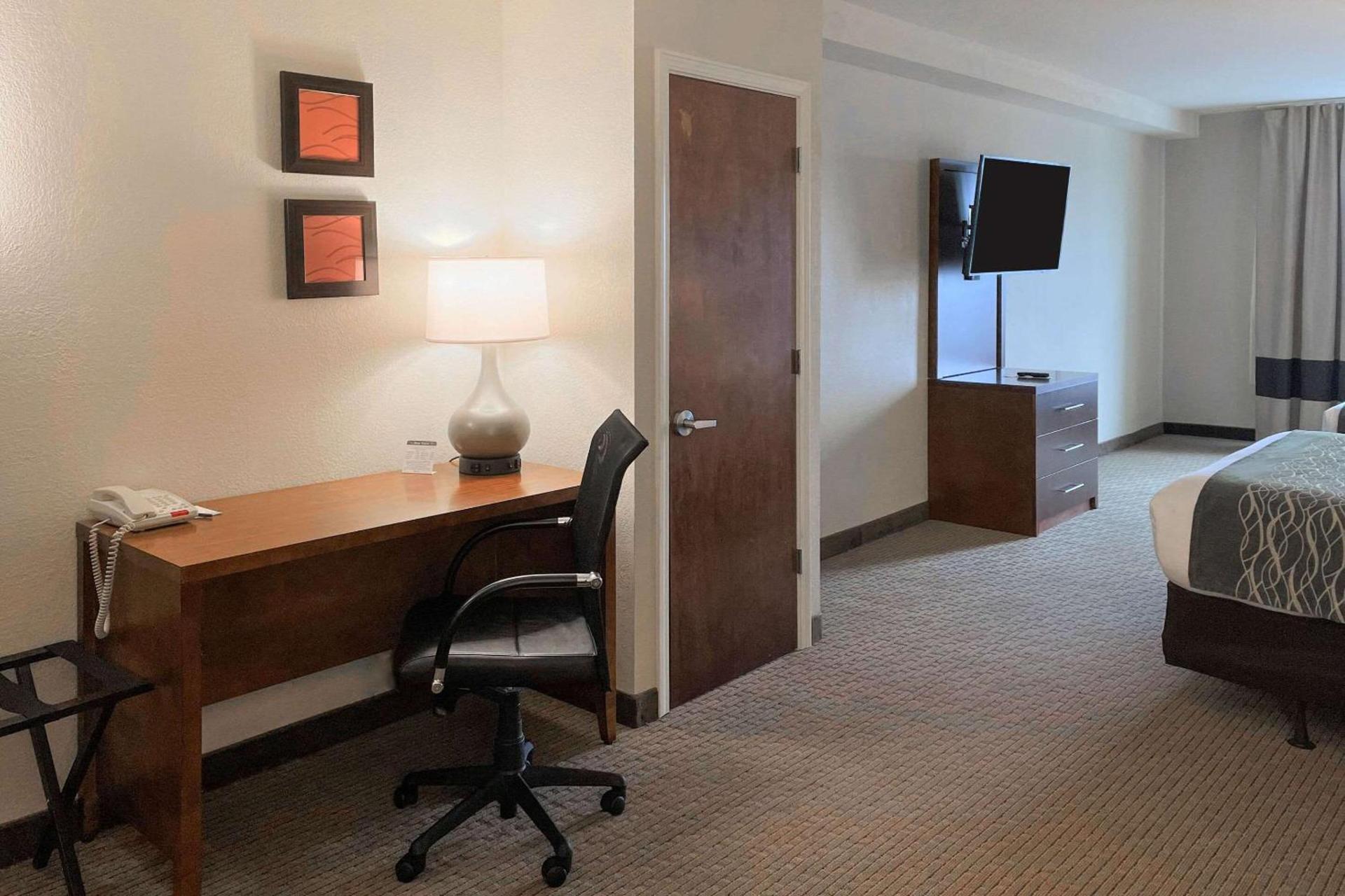 Comfort Inn & Suites Rogersville photo 13
