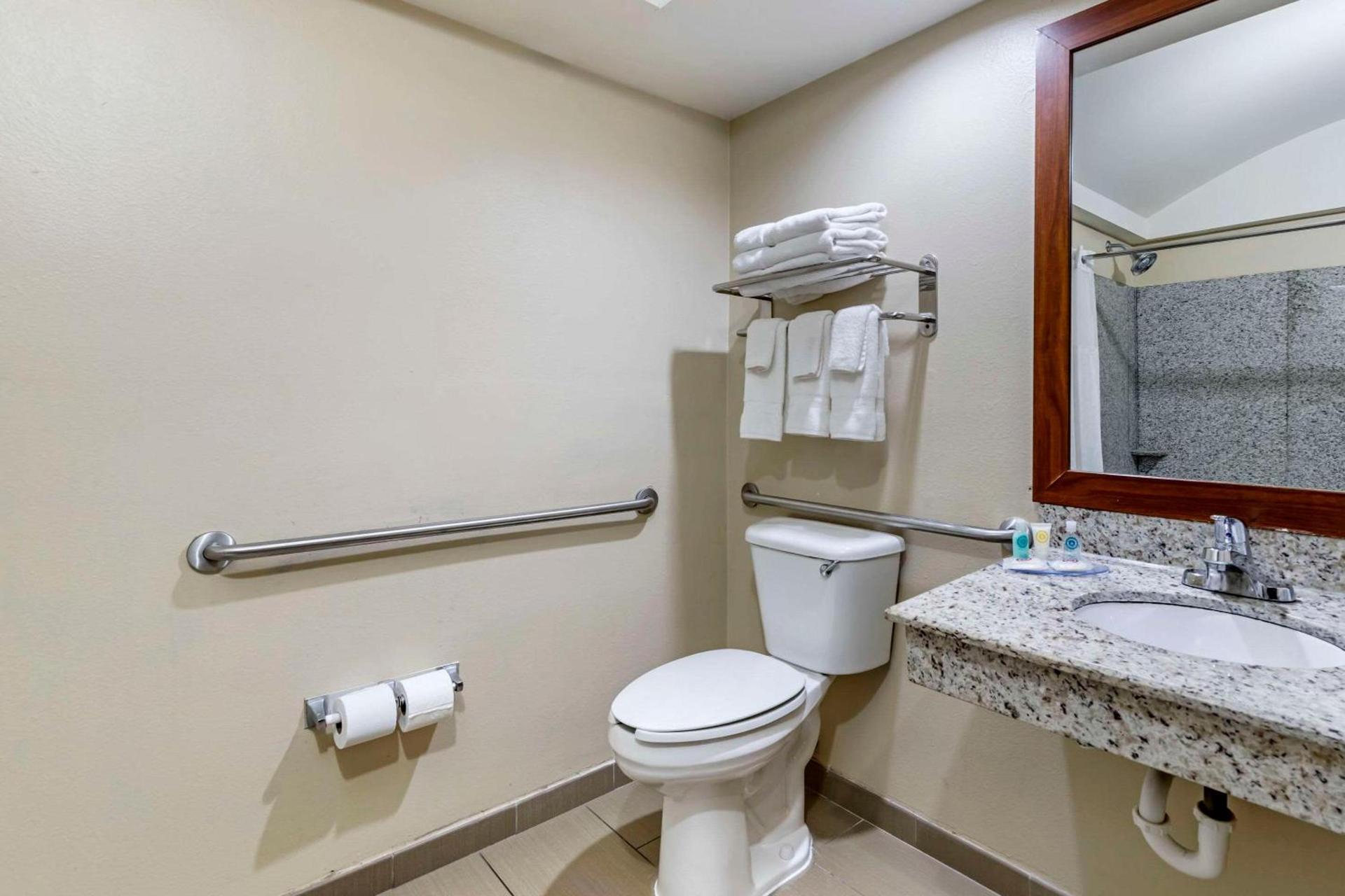 Comfort Inn & Suites Seguin photo 20