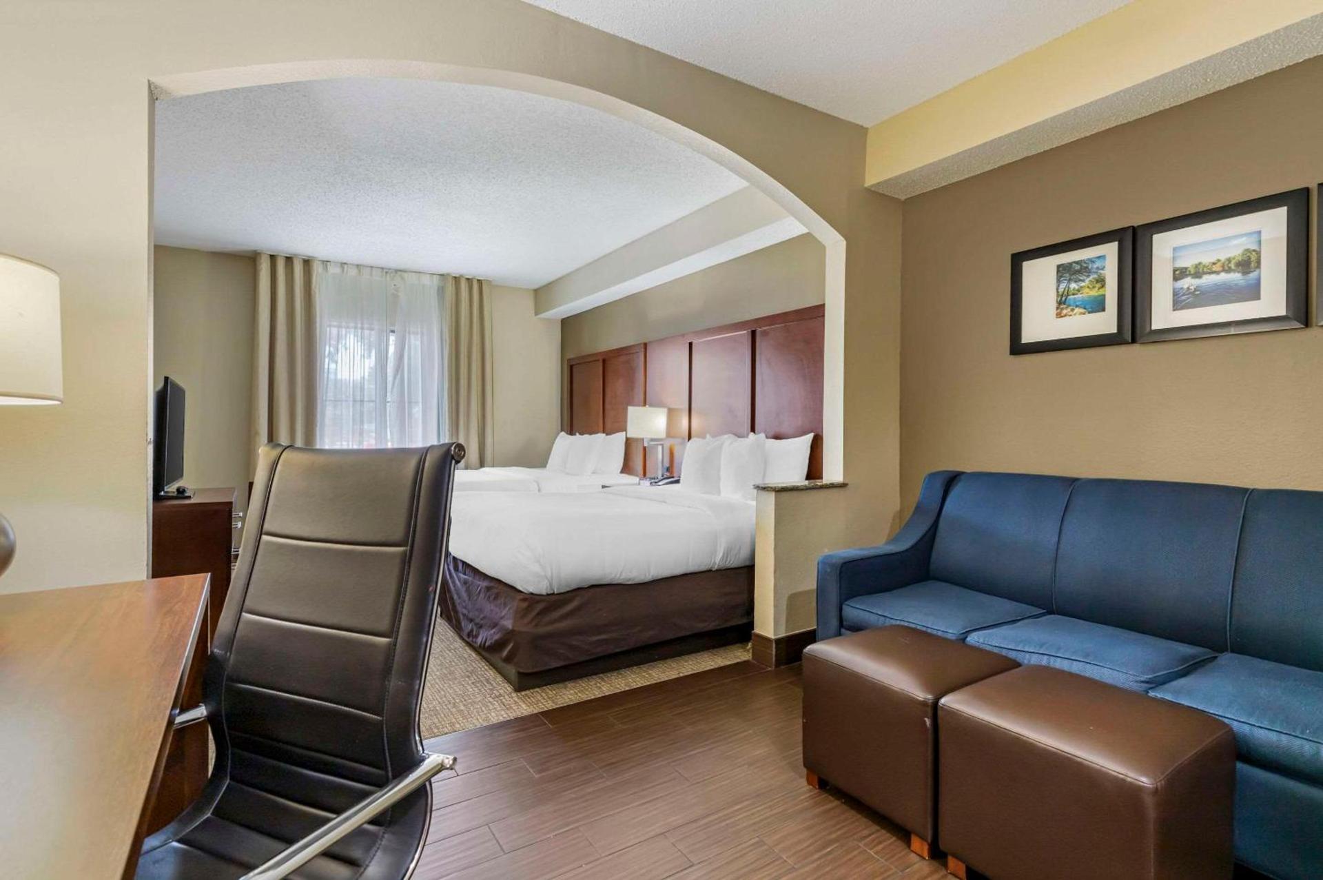 Comfort Inn & Suites Seguin photo 24