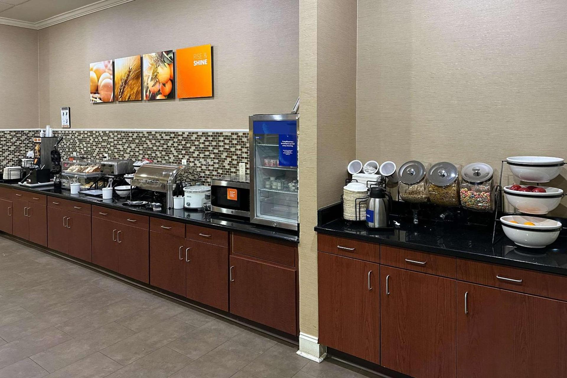 Comfort Inn & Suites Rogersville photo 36