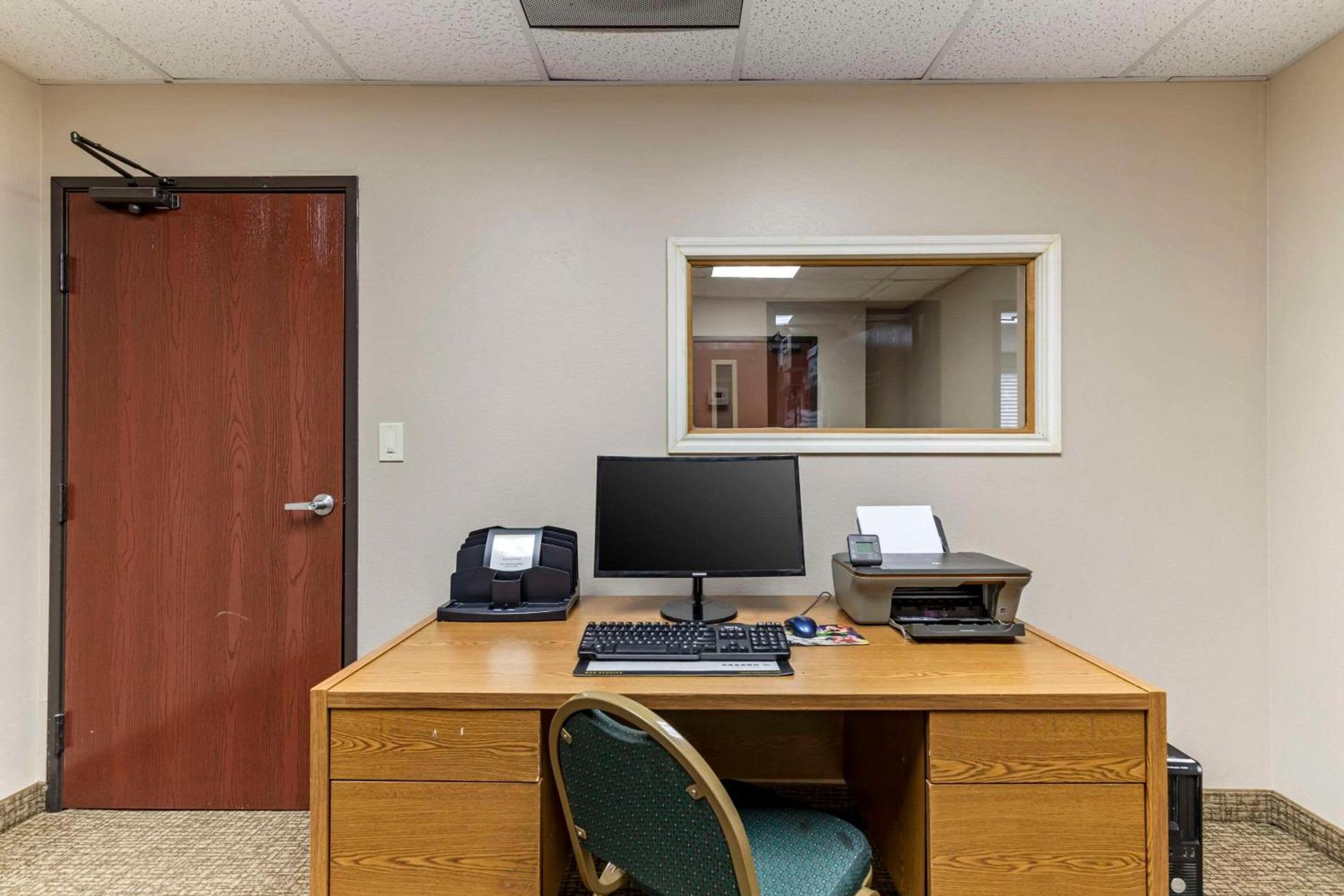 Comfort Inn & Suites Seguin photo 30