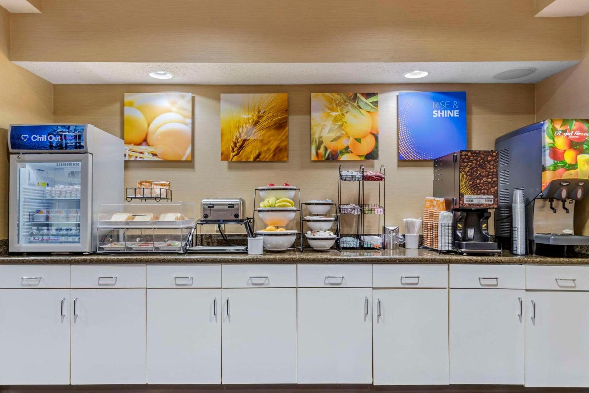 Comfort Inn & Suites Seguin photo 32