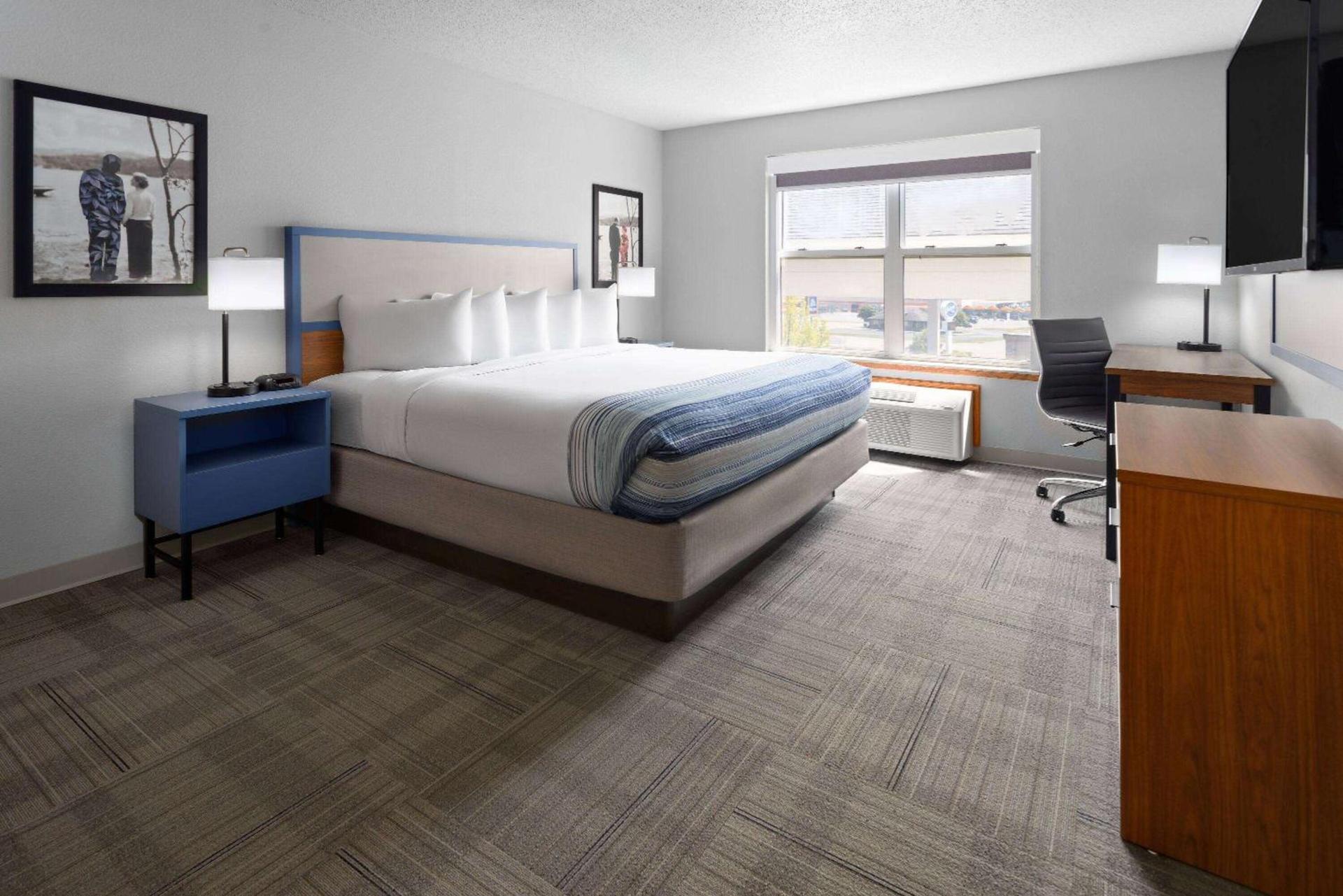 AmericInn by Wyndham Iron Mountain photo 8