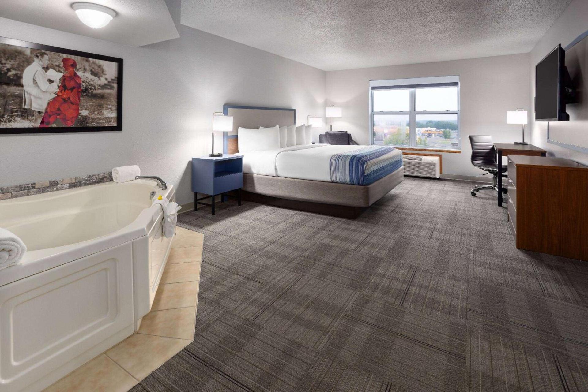 AmericInn by Wyndham Iron Mountain photo 13