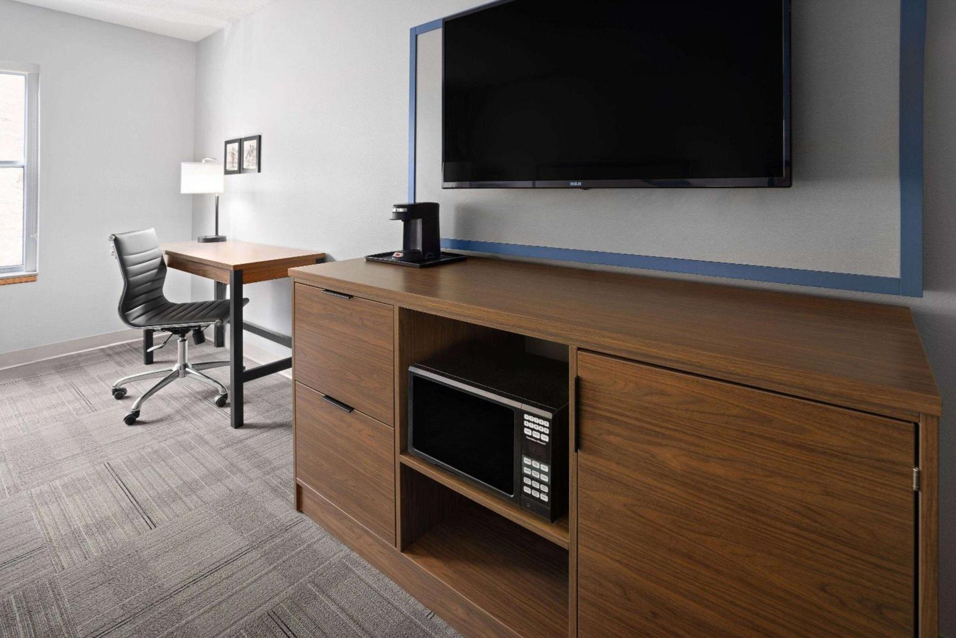 AmericInn by Wyndham Iron Mountain photo 18