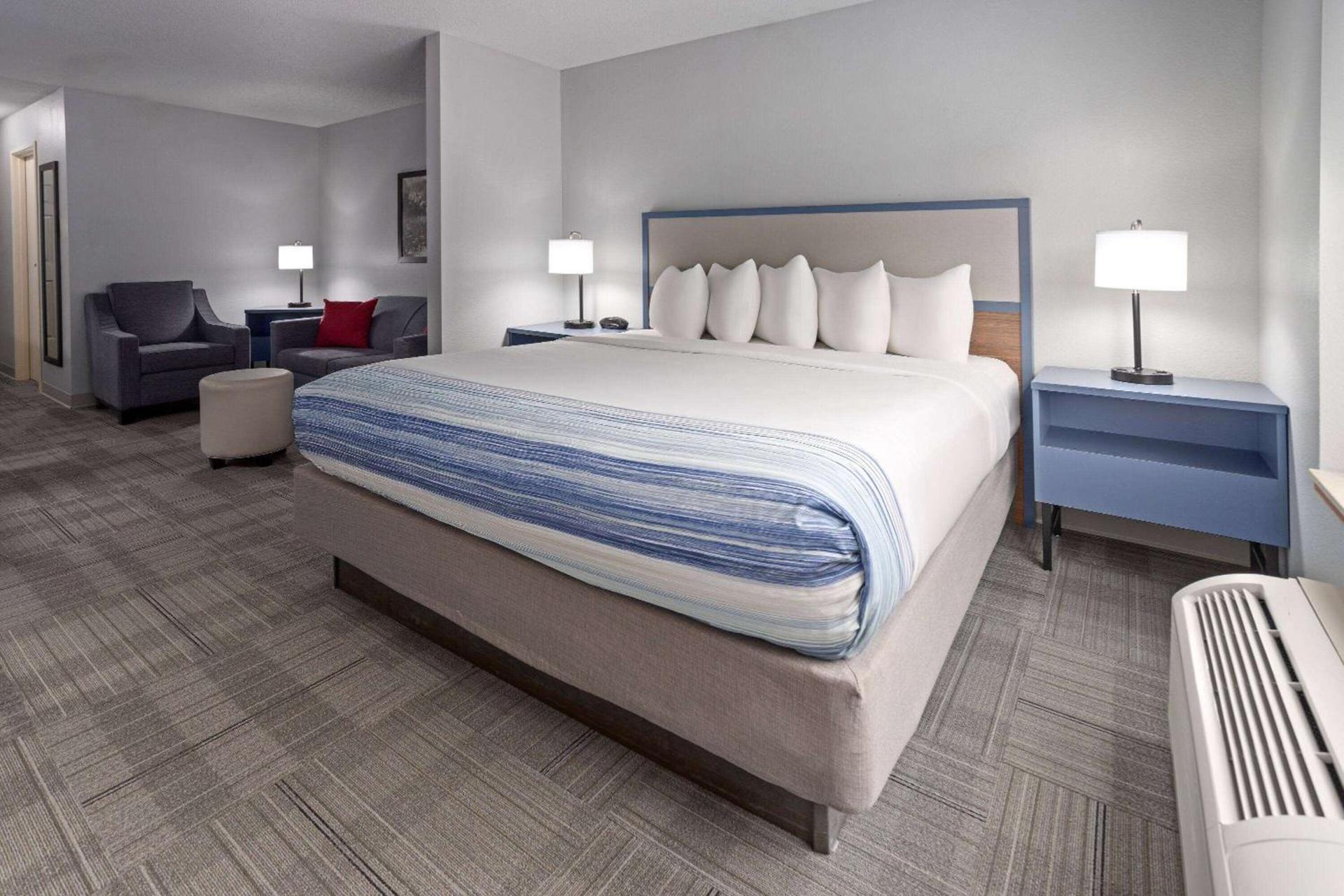 AmericInn by Wyndham Iron Mountain photo 23