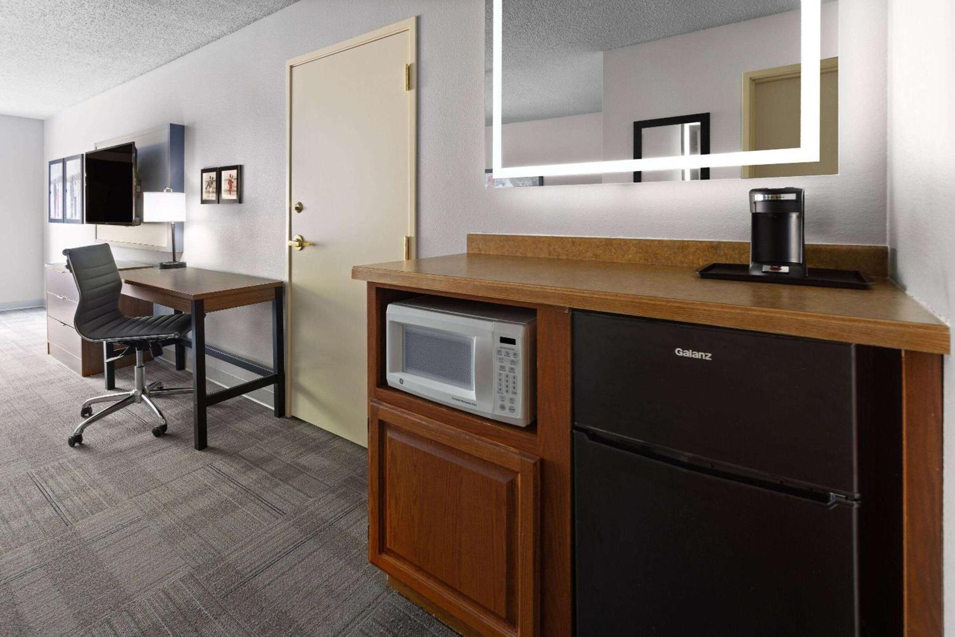 AmericInn by Wyndham Iron Mountain photo 26