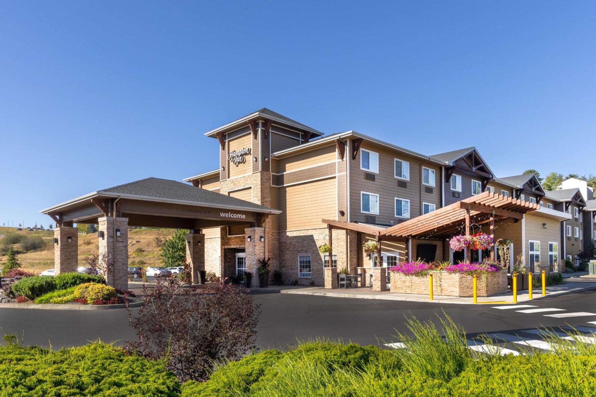 Hampton Inn Pullman photo 3