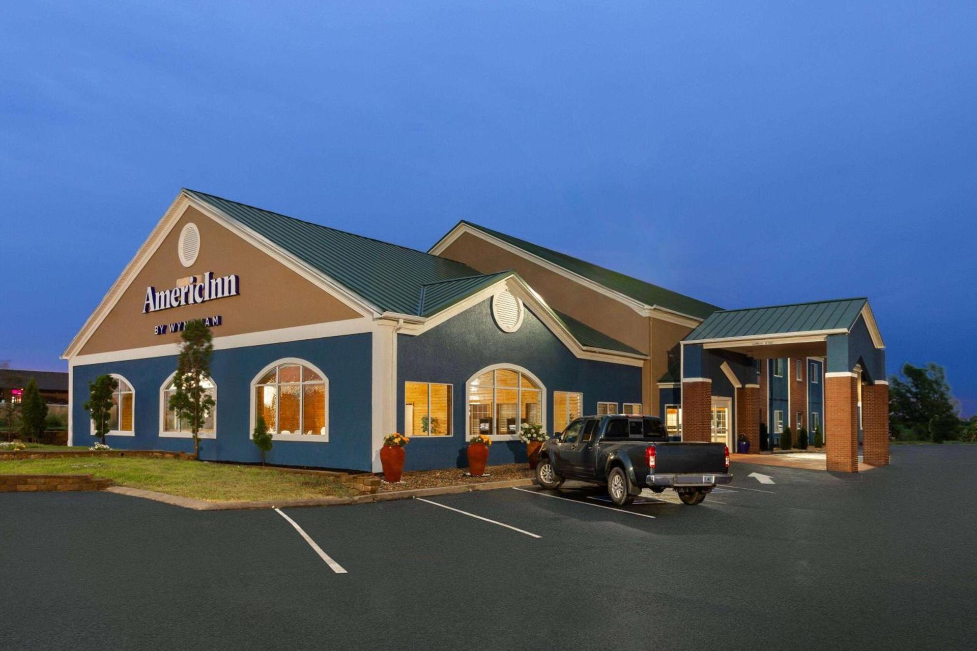 AmericInn by Wyndham Grinnell — hotel in Grinnell