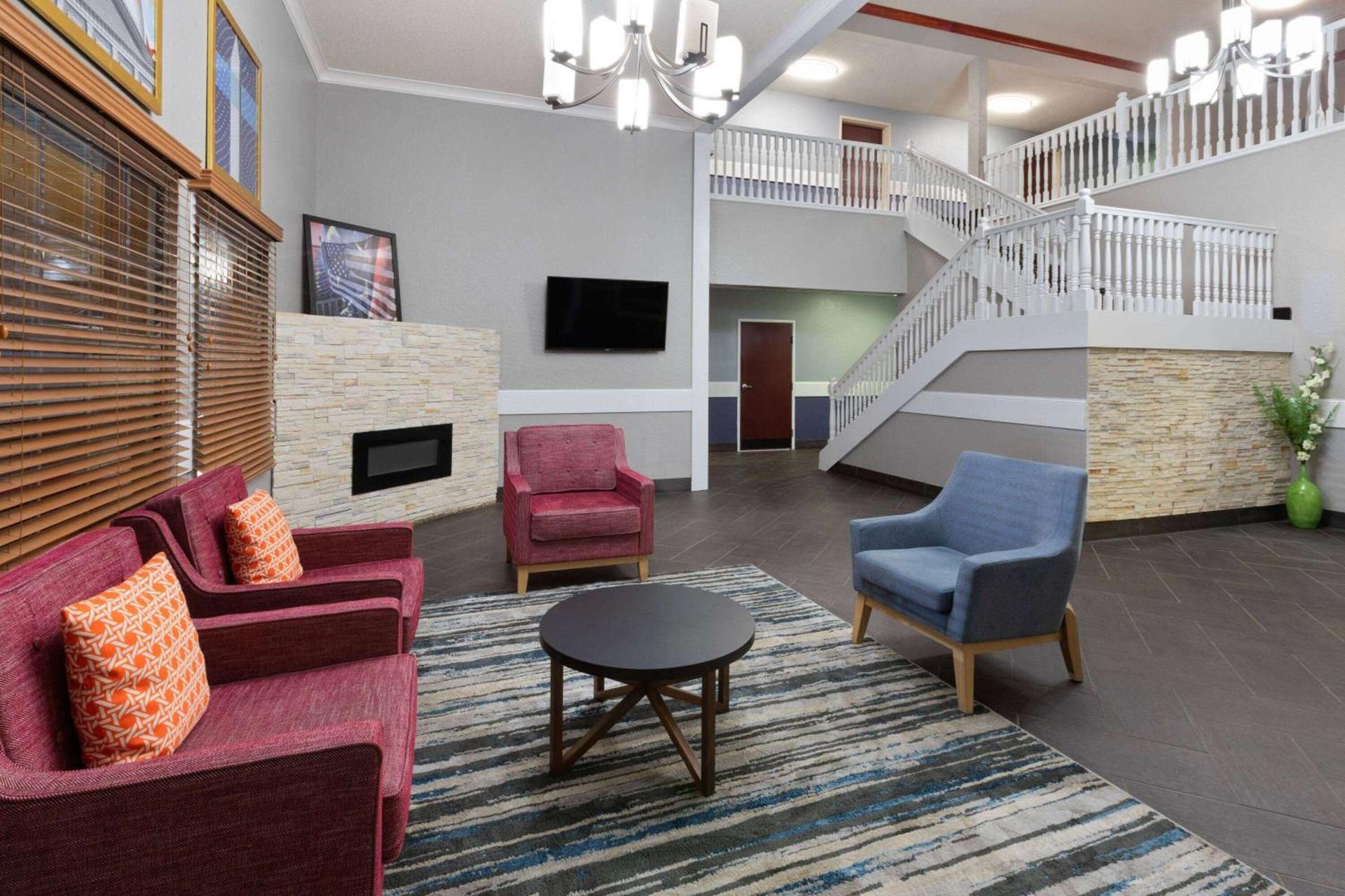 AmericInn by Wyndham Grinnell photo 3