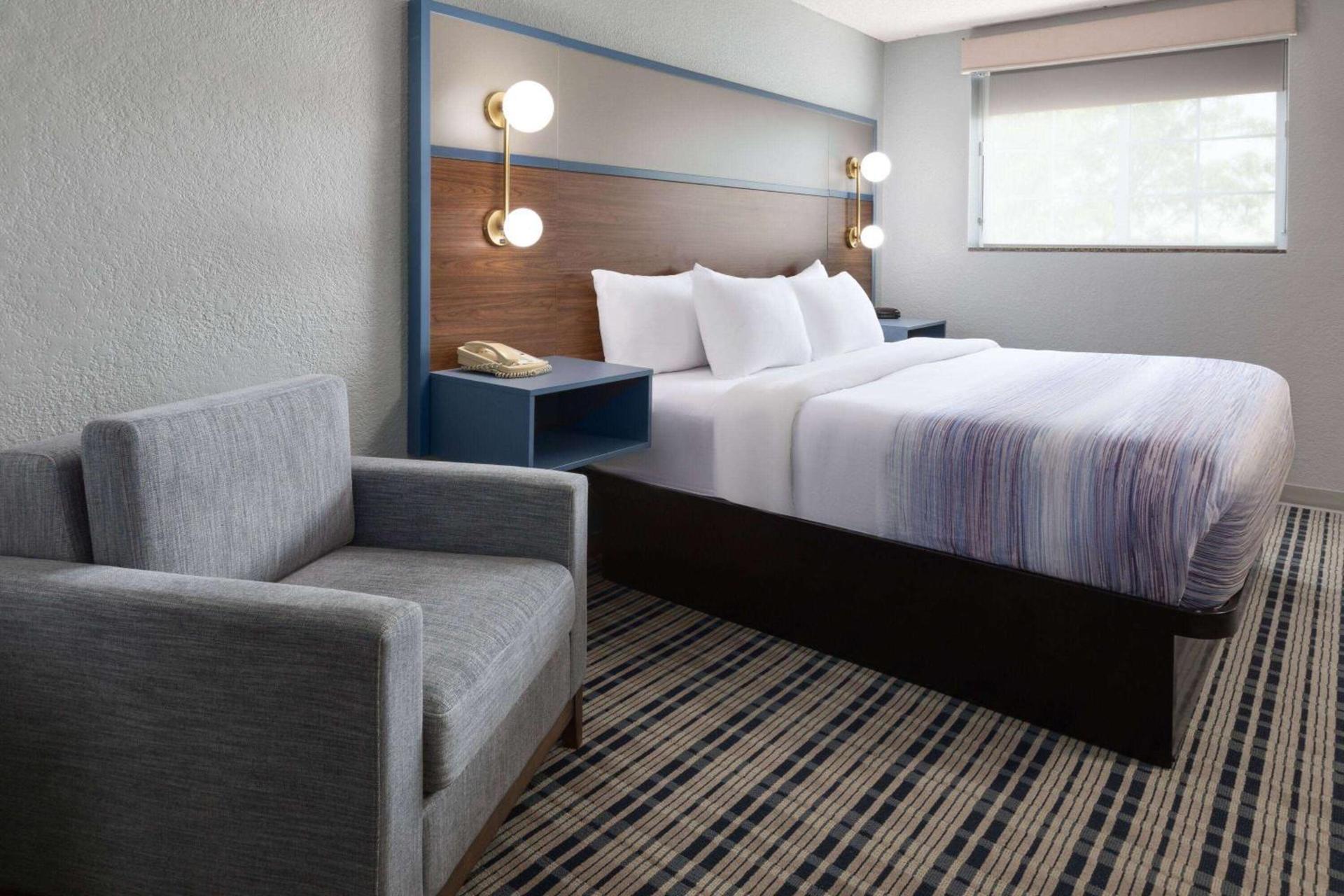 AmericInn by Wyndham Grinnell photo 17