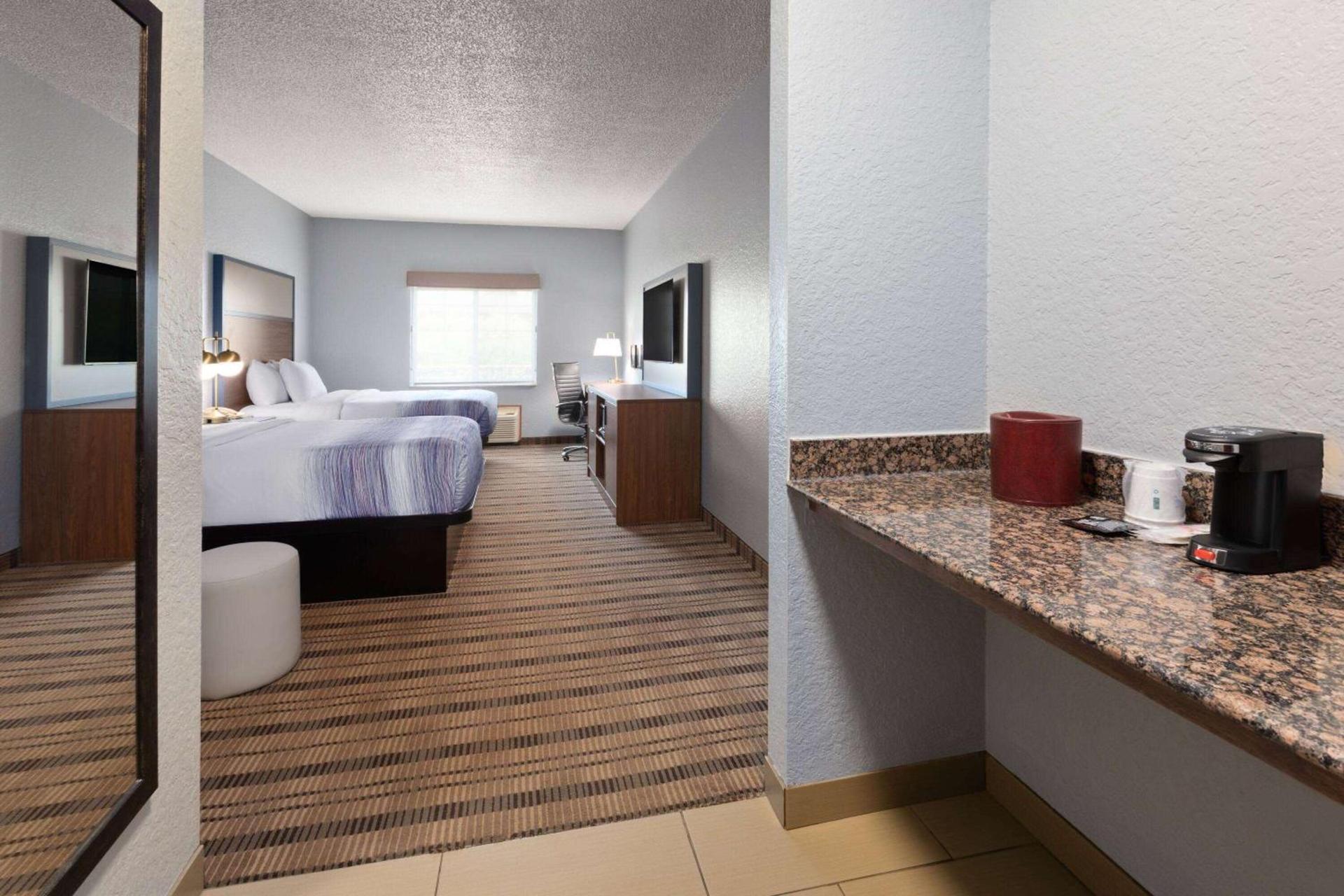 AmericInn by Wyndham Grinnell photo 19