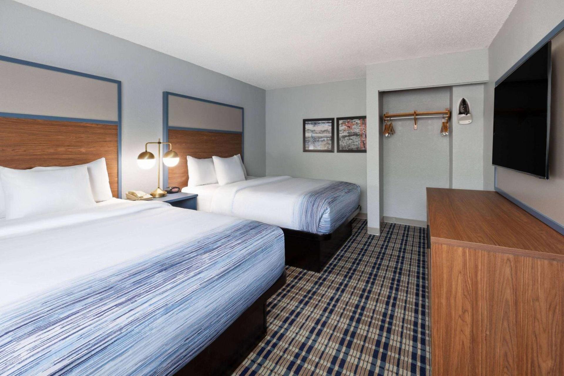 AmericInn by Wyndham Grinnell photo 30