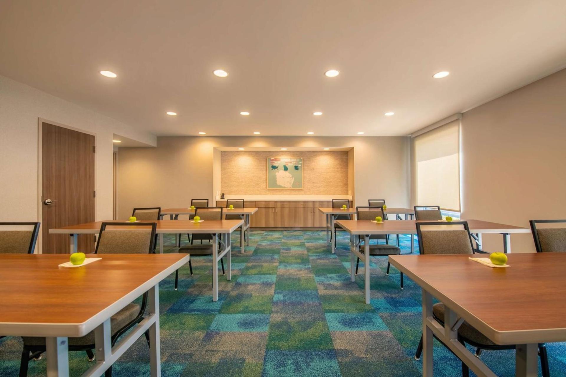 Home2 Suites By Hilton Kingsland photo 34