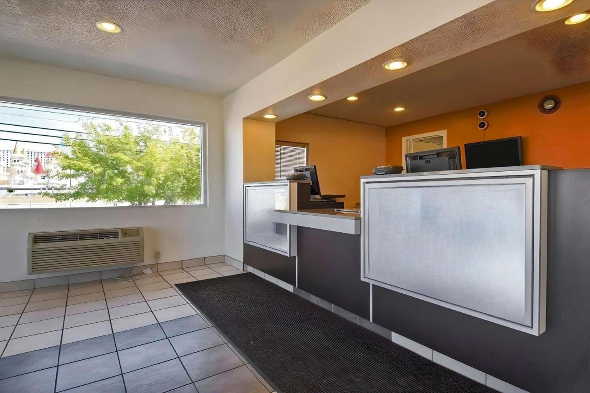 Motel 6 Las Vegas, NV – I-15 Stadium photo 1