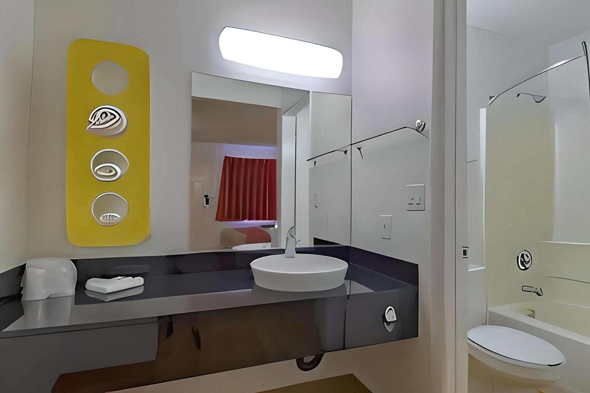 Motel 6 Las Vegas, NV – I-15 Stadium photo 39