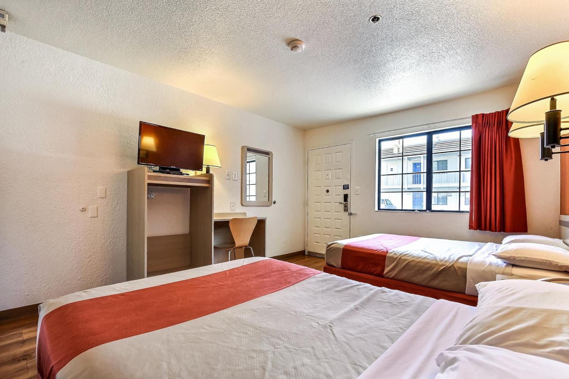 Park Inn by Radisson, Livermore photo 20