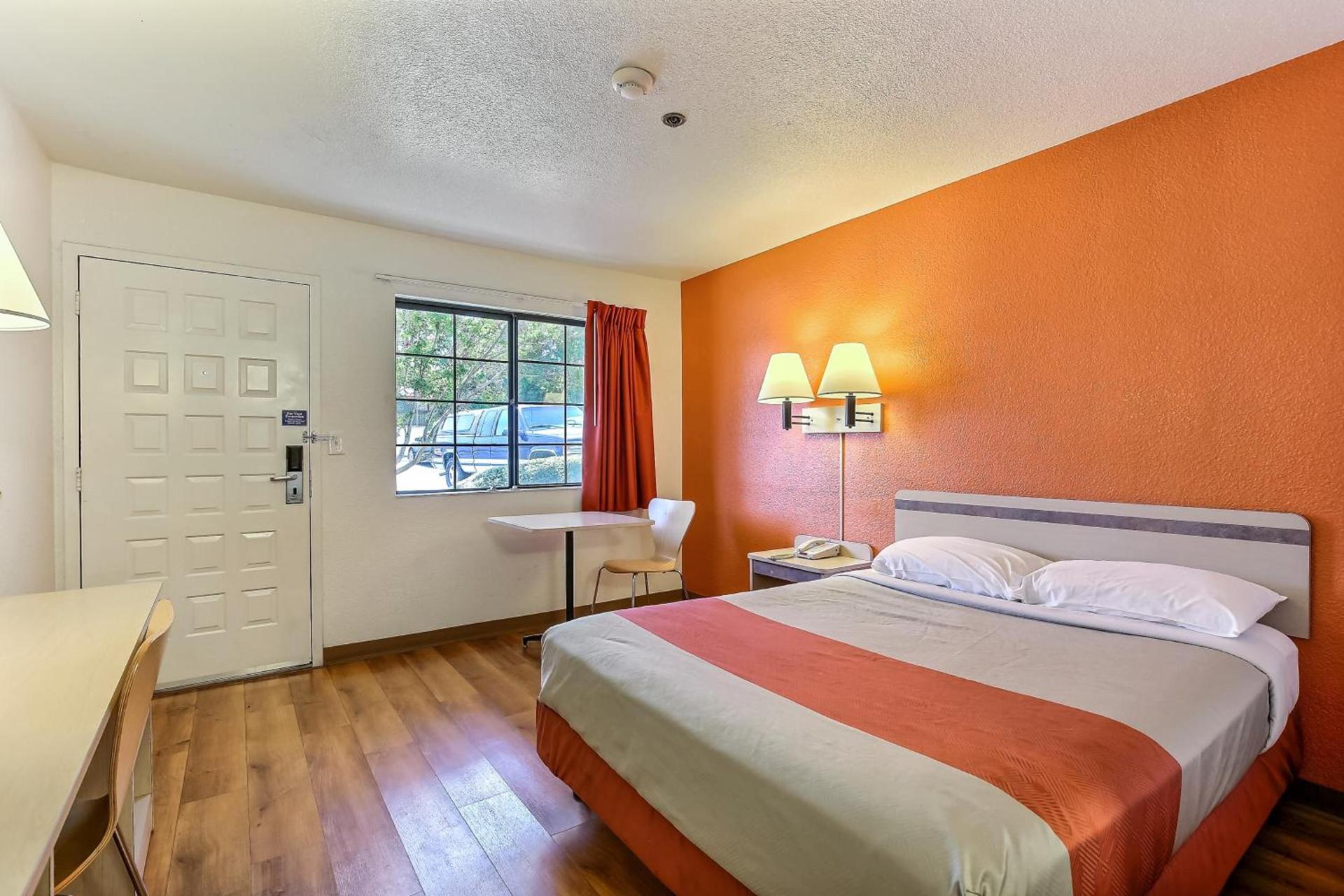 Park Inn by Radisson, Livermore photo 23