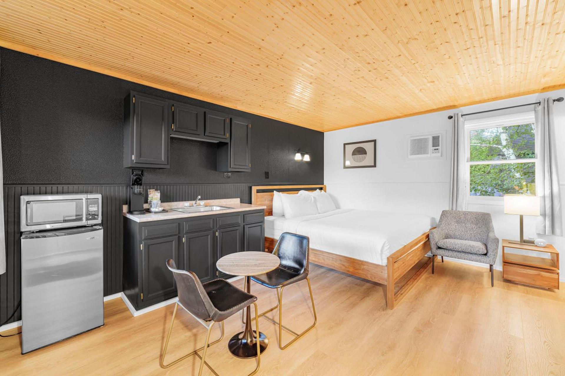 Placid Bay Hotel photo 30