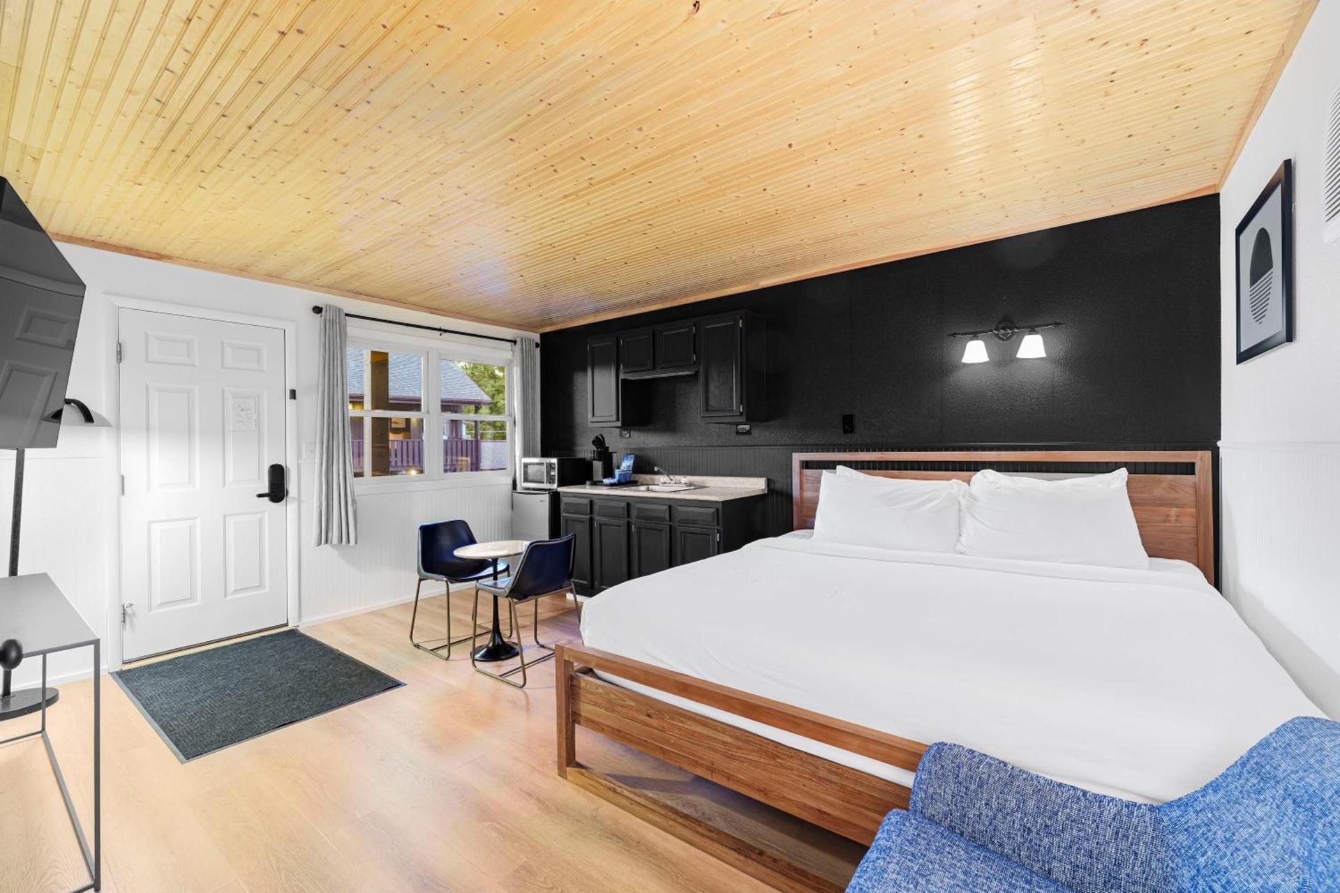 Placid Bay Hotel photo 64