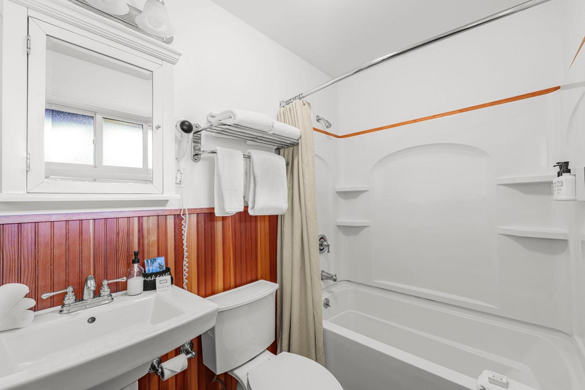 Placid Bay Hotel photo 36
