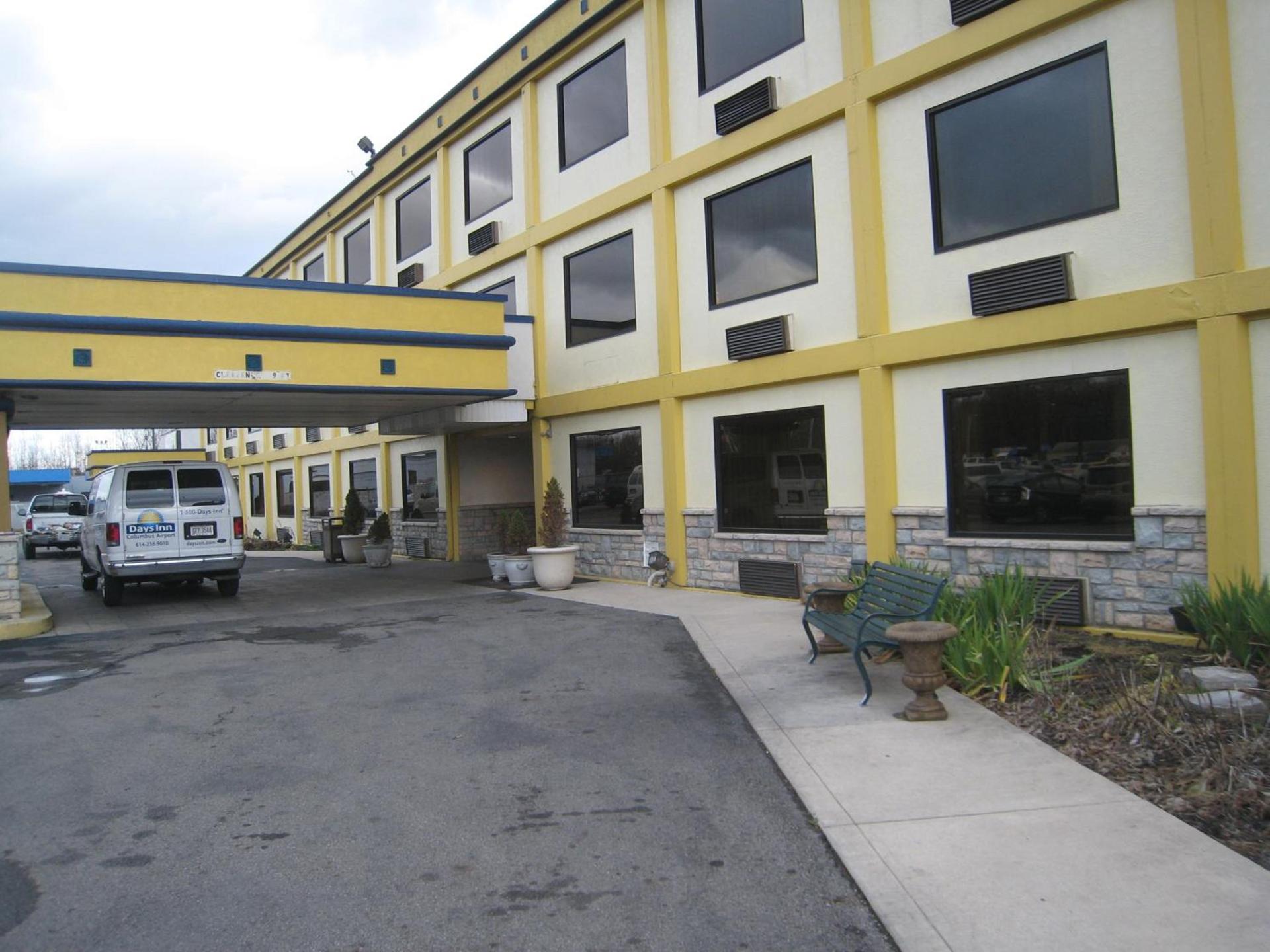 Days Inn by Wyndham Columbus Airport photo 36