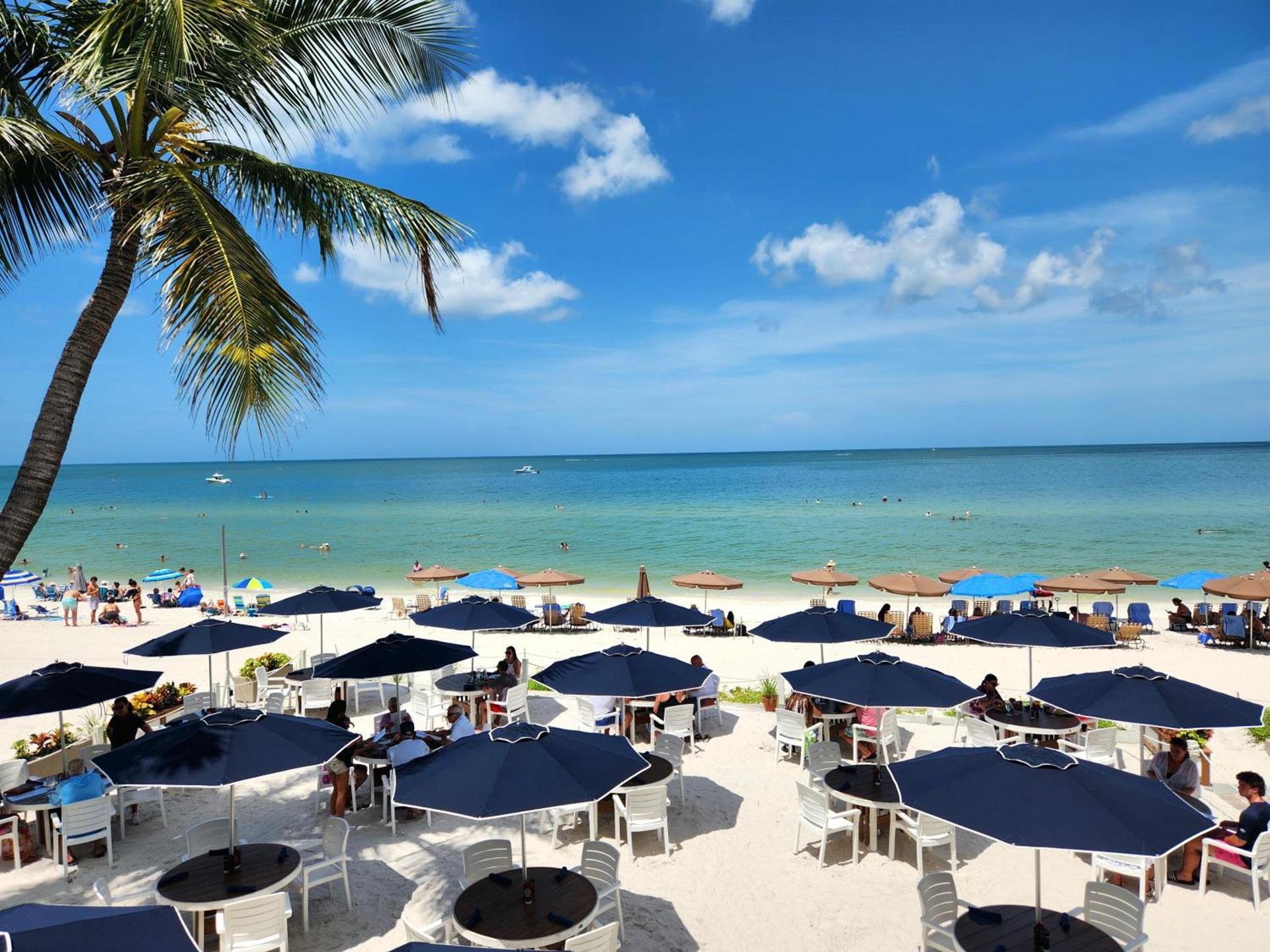 Vanderbilt Beach Resort photo 97