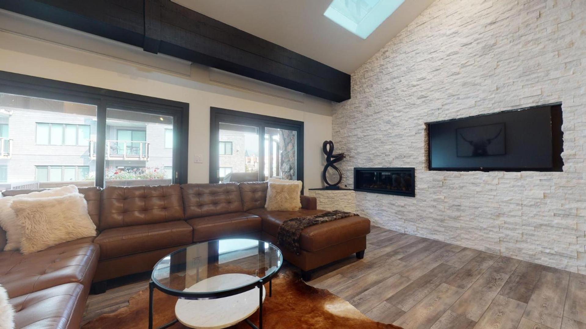 Enzian - CoralTree Residence Collection photo 29