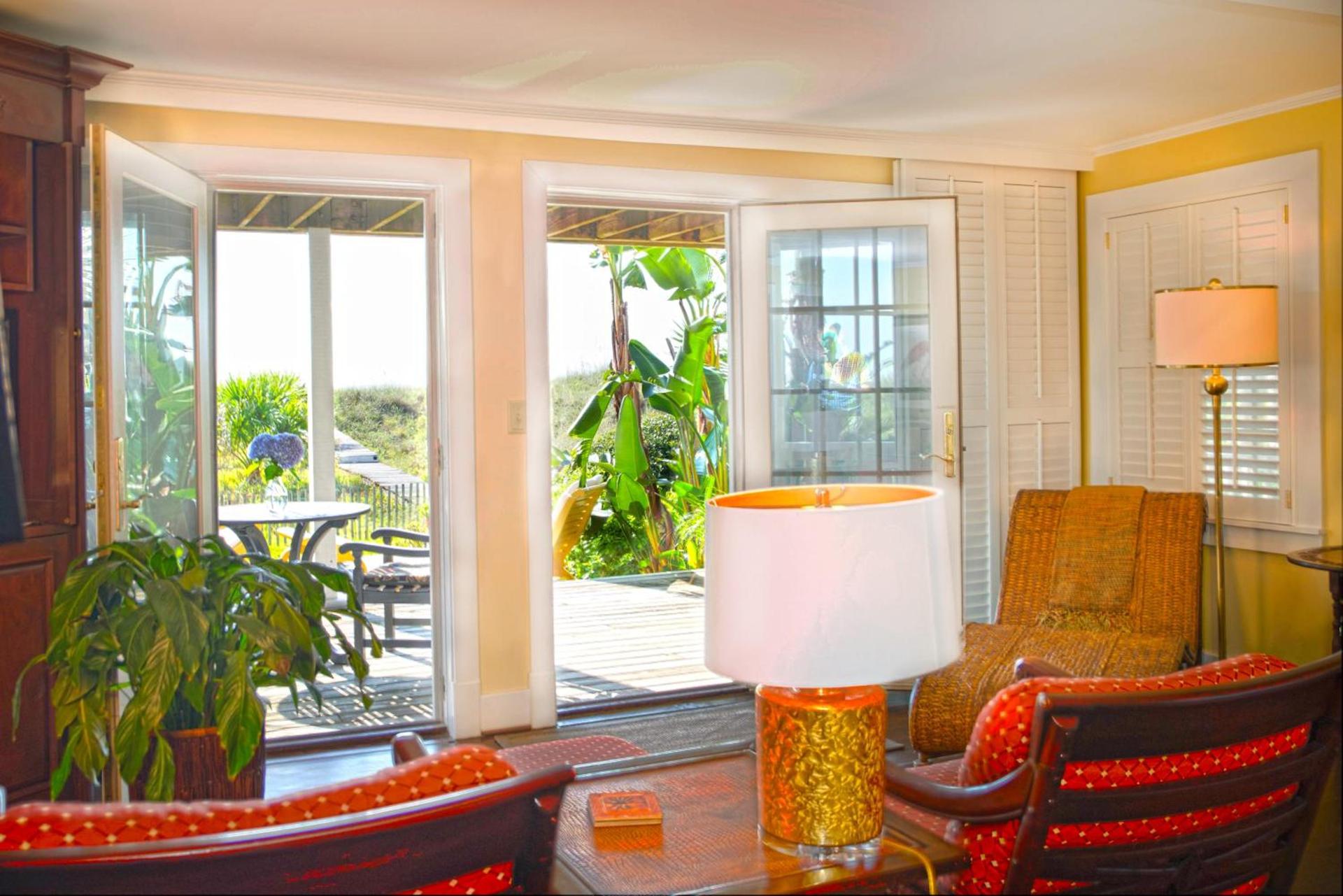 Elizabeth Pointe Lodge photo 62
