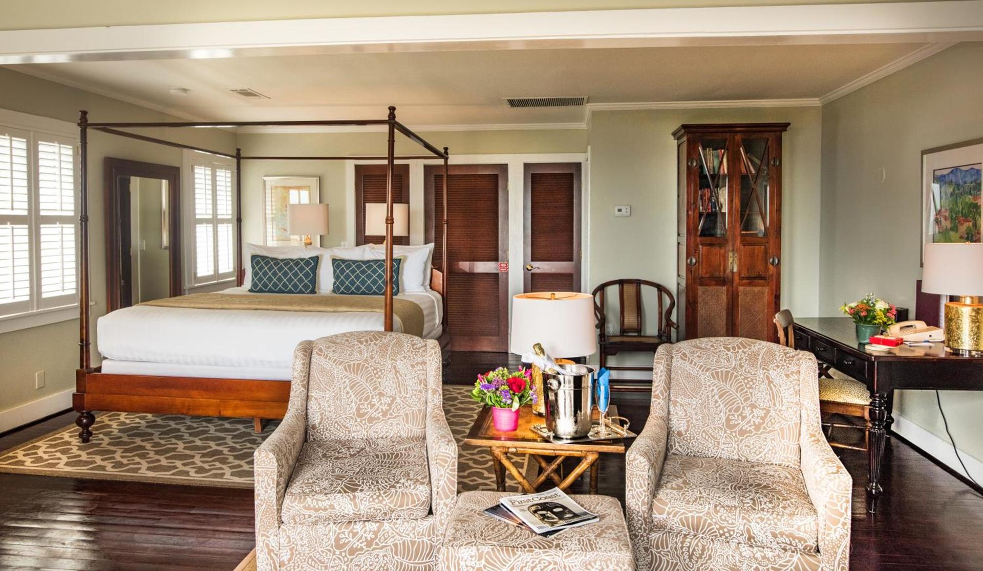 Elizabeth Pointe Lodge photo 3