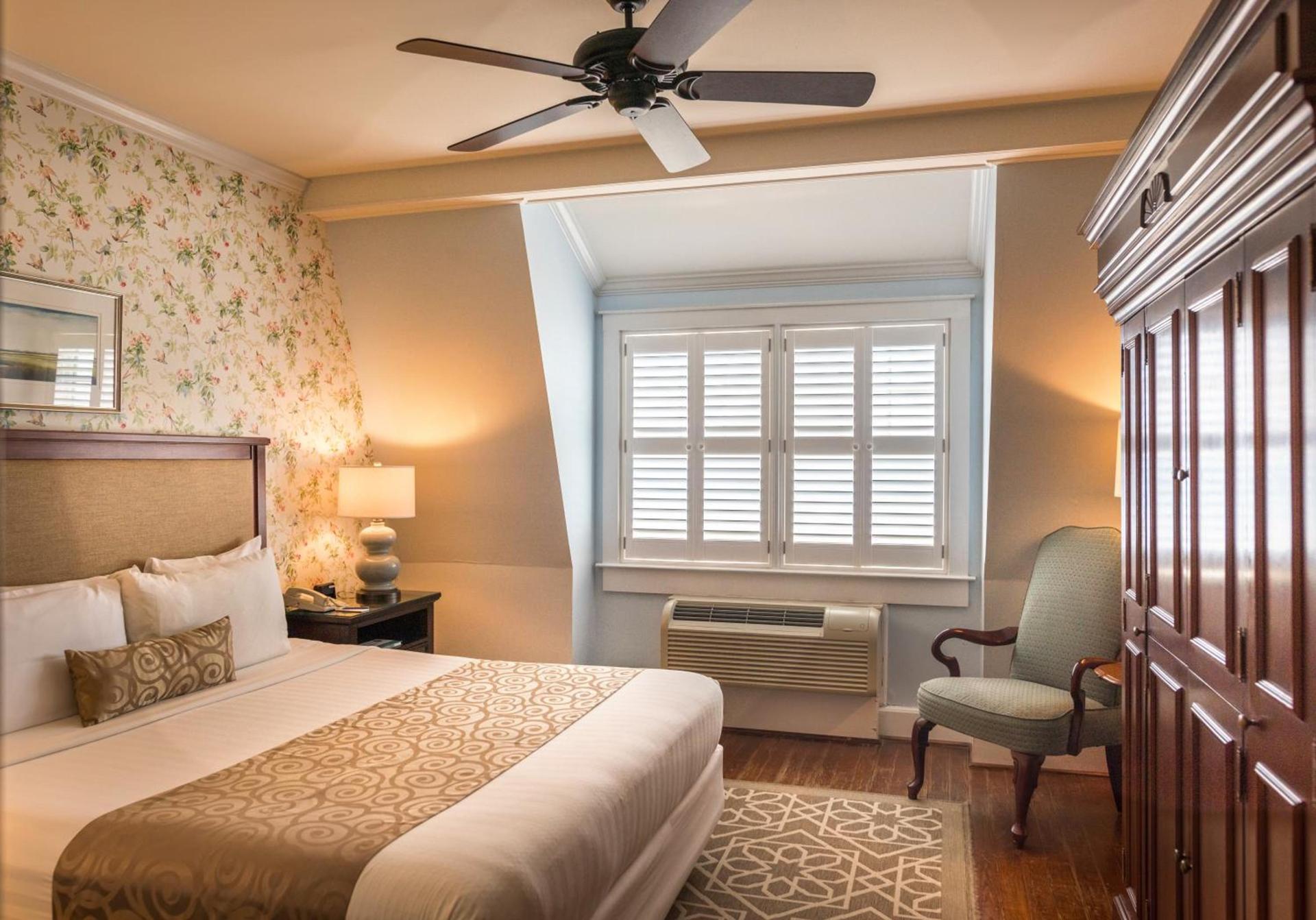Elizabeth Pointe Lodge photo 78