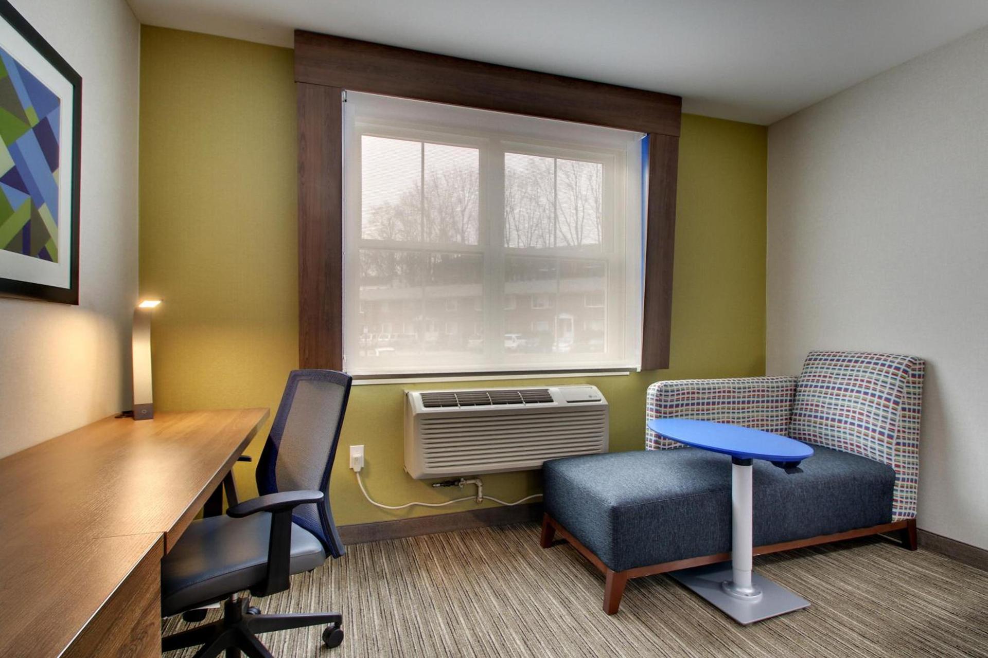 Holiday Inn Express Durham-UNH by IHG photo 6
