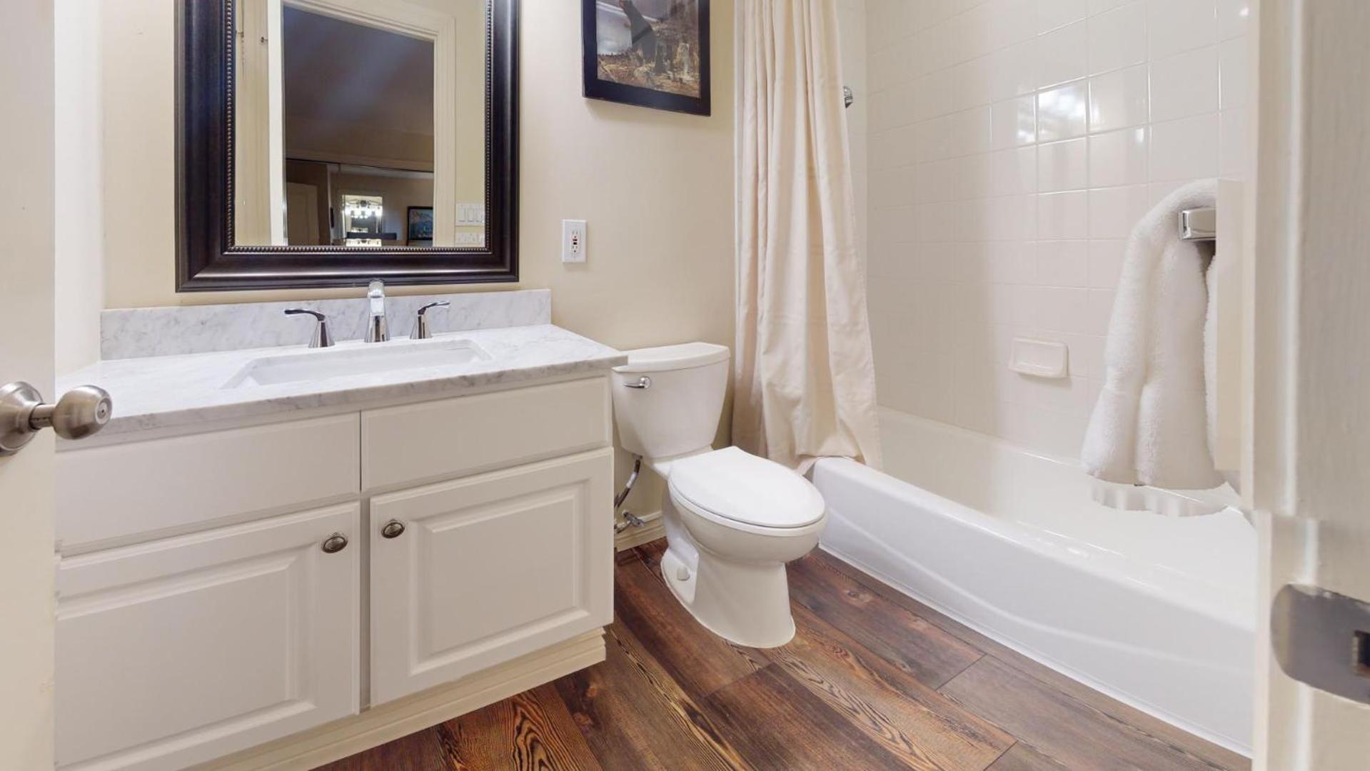 Enzian - CoralTree Residence Collection photo 38