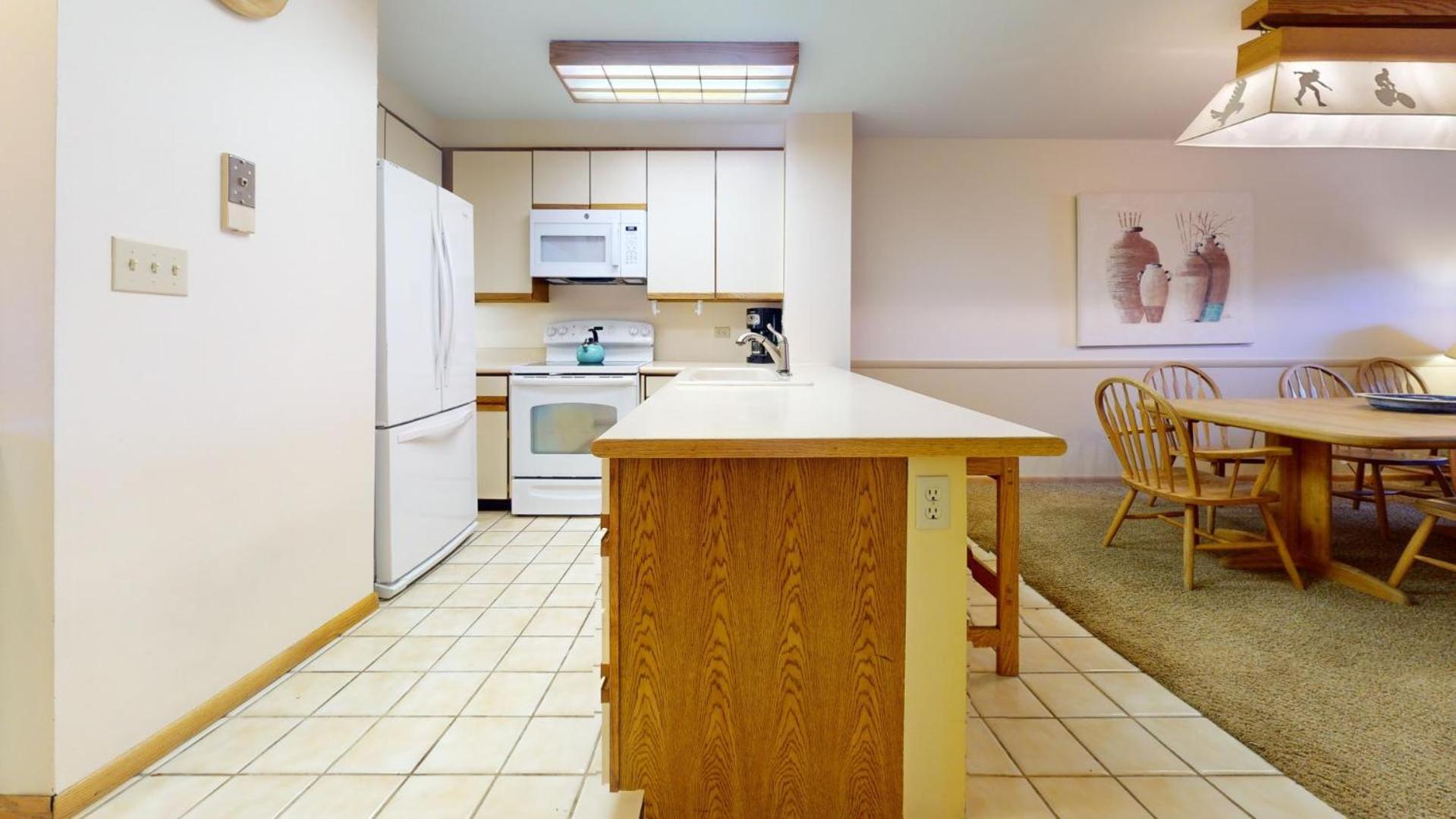 Enzian - CoralTree Residence Collection photo 45