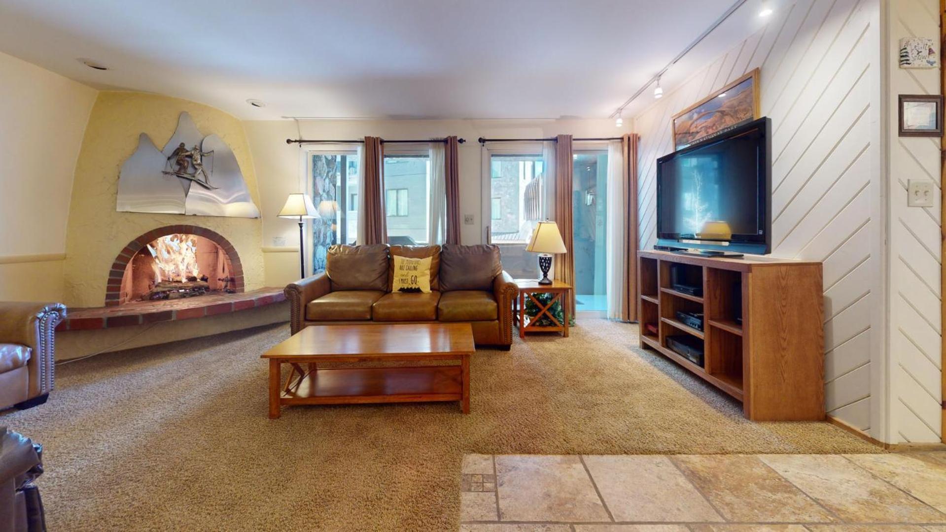 Enzian - CoralTree Residence Collection photo 40