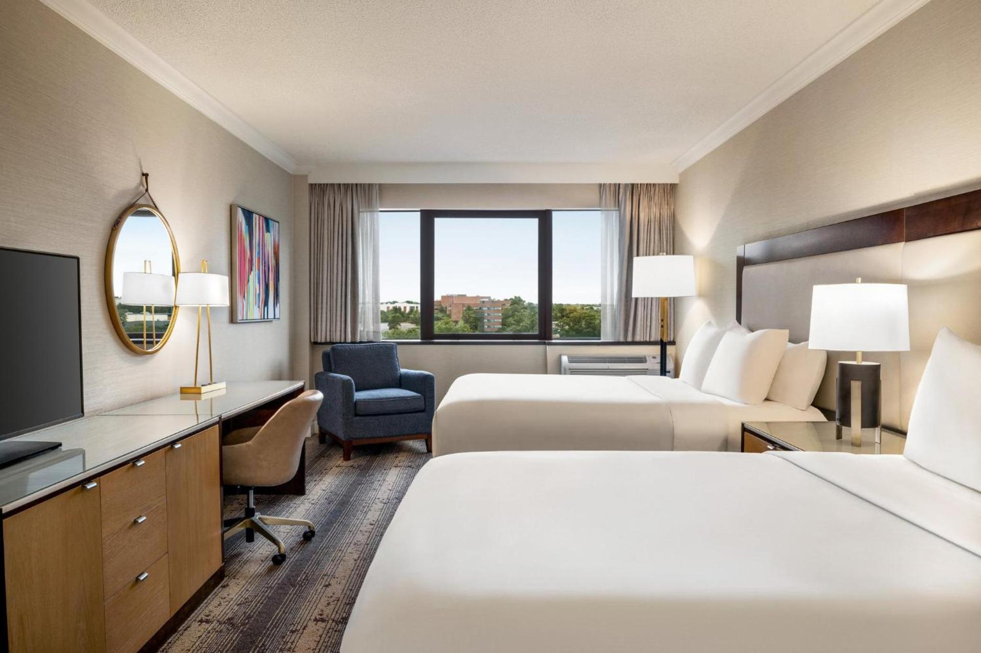 Crowne Plaza Edison by IHG photo 23