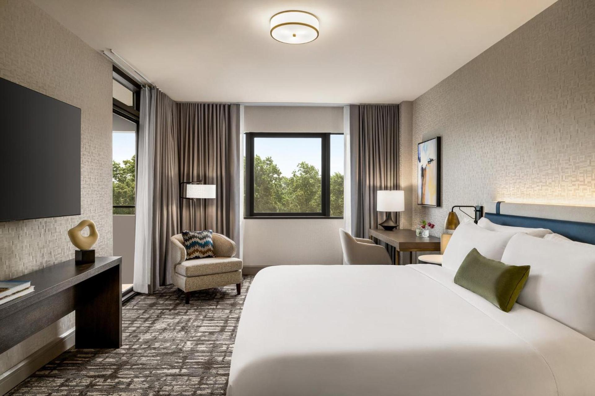Crowne Plaza Edison by IHG photo 24